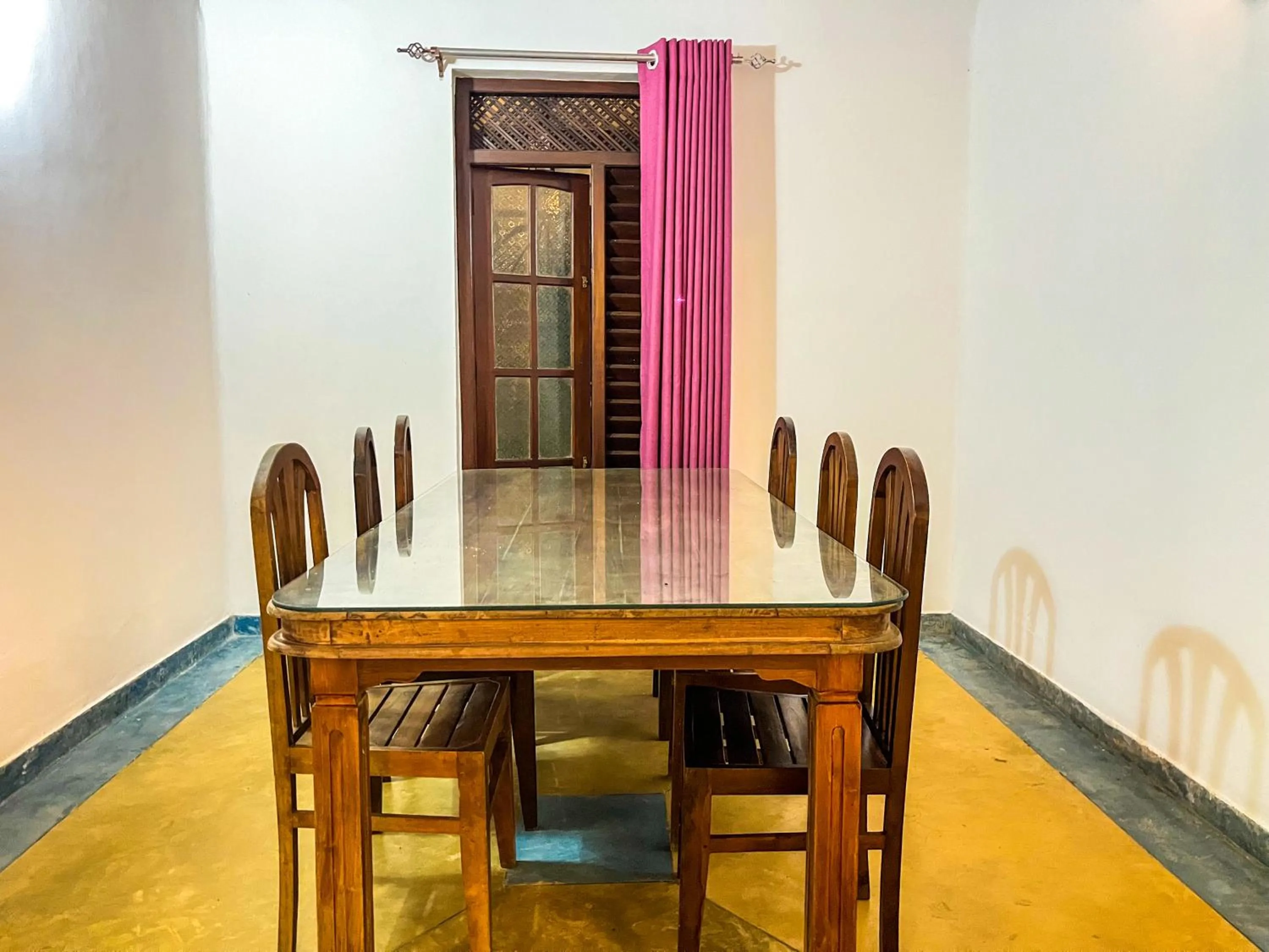 Living room in Galle Camellia