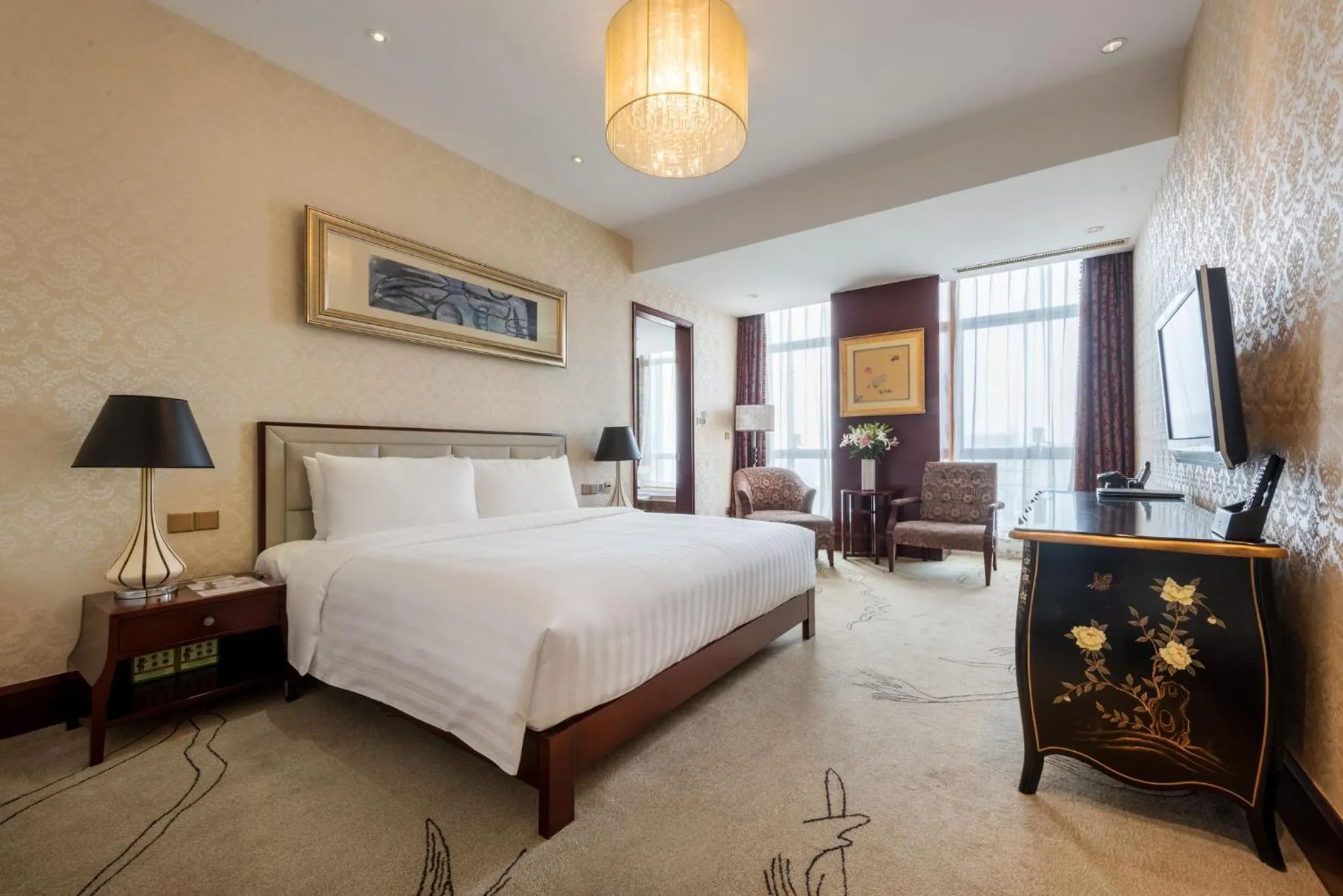 Photo of the whole room, Bed in Crowne Plaza Beijing Zhongguancun by IHG