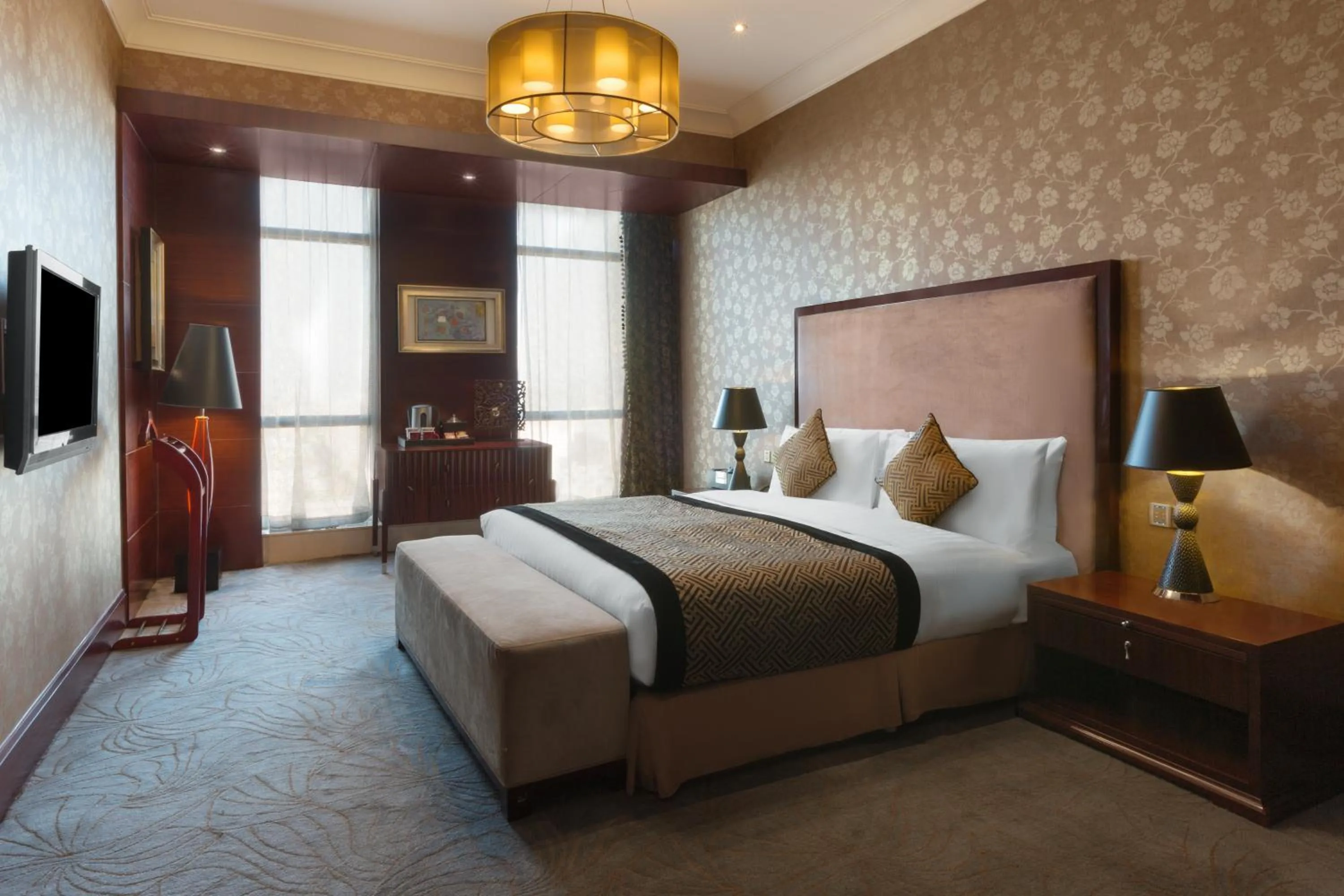 Photo of the whole room, Bed in Crowne Plaza Beijing Zhongguancun by IHG