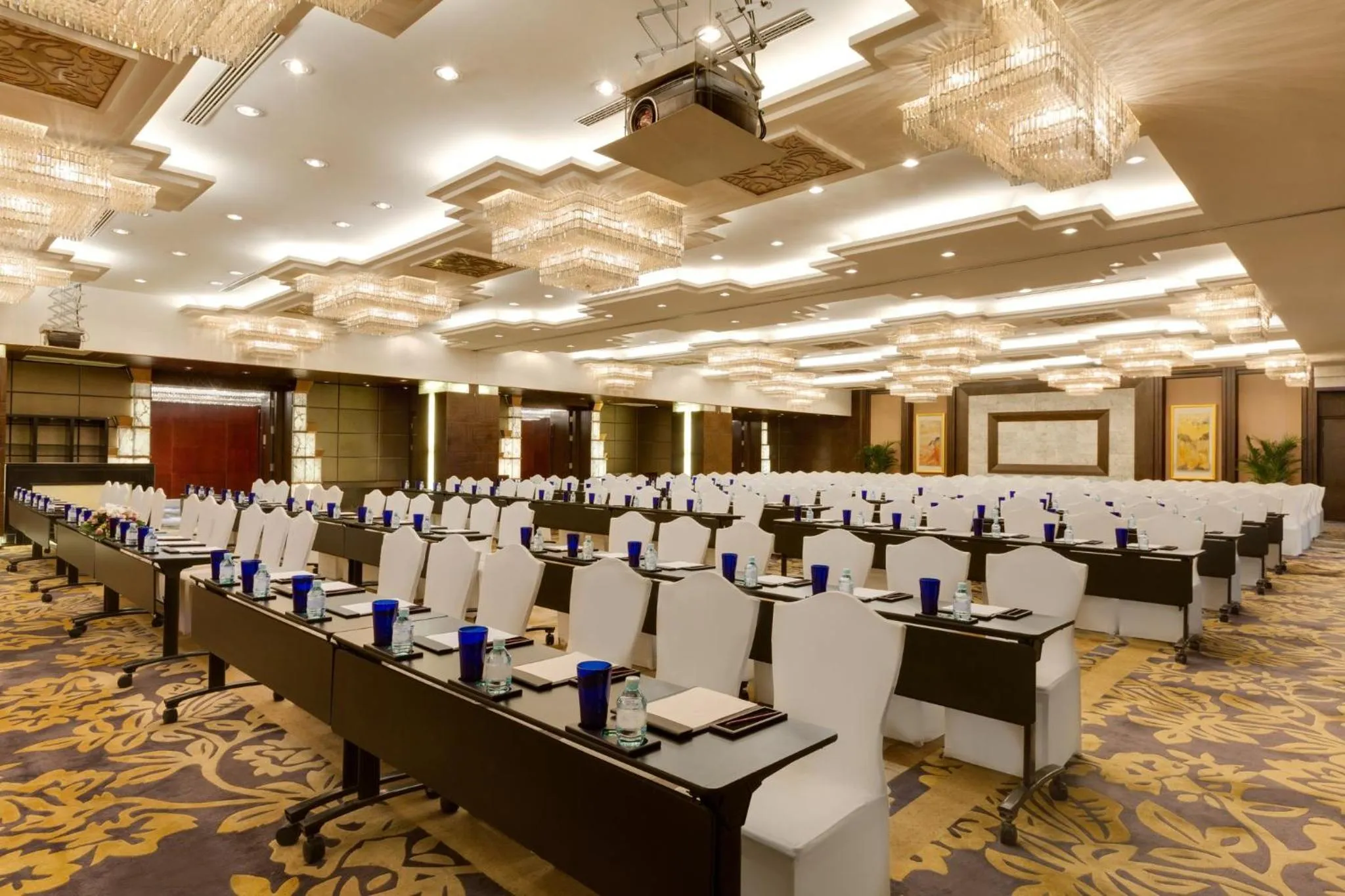 Meeting/conference room in Crowne Plaza Beijing Zhongguancun by IHG