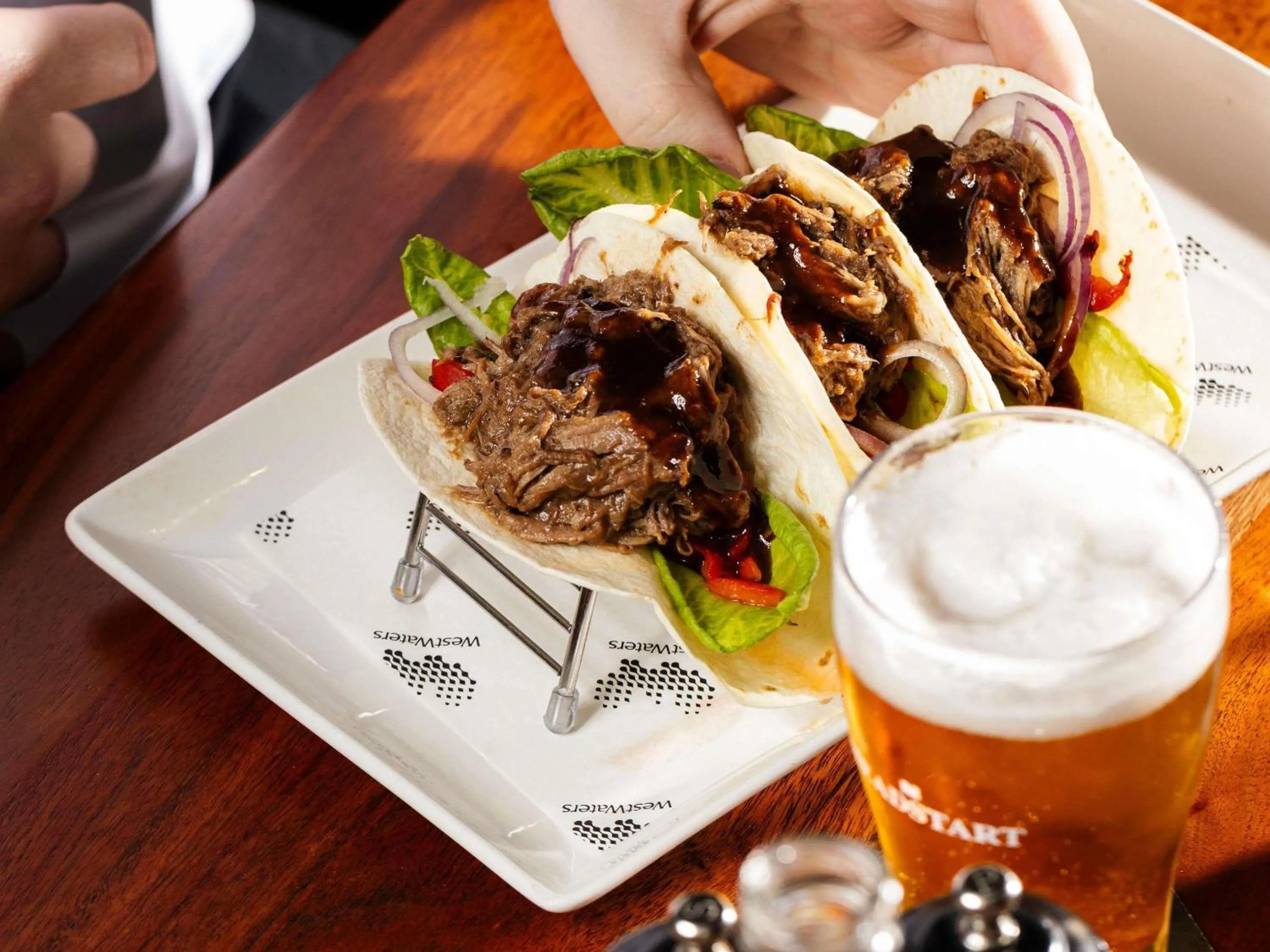 Lounge or bar in Mercure Melbourne Caroline Springs