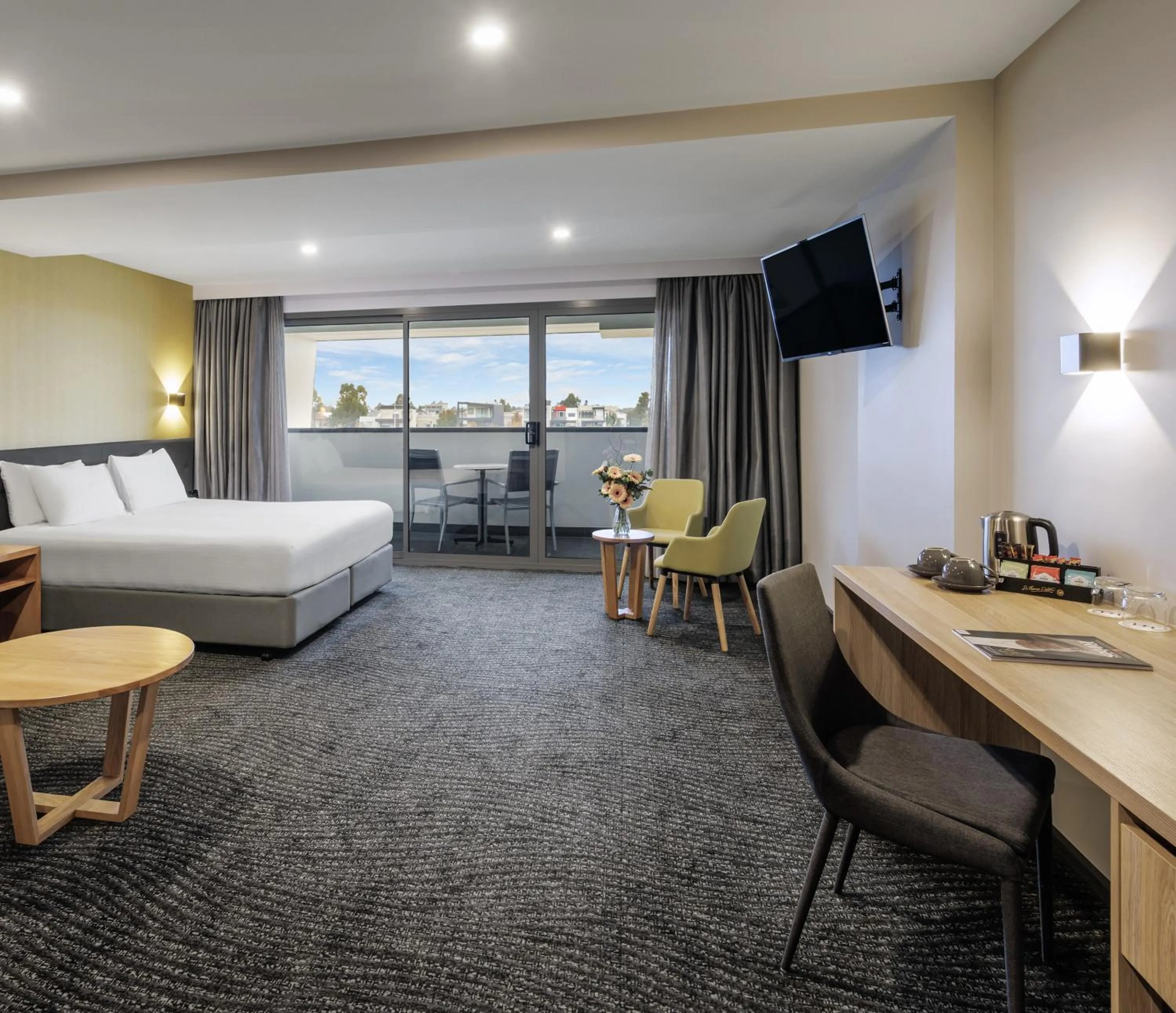 Property building, Bed in Mercure Melbourne Caroline Springs
