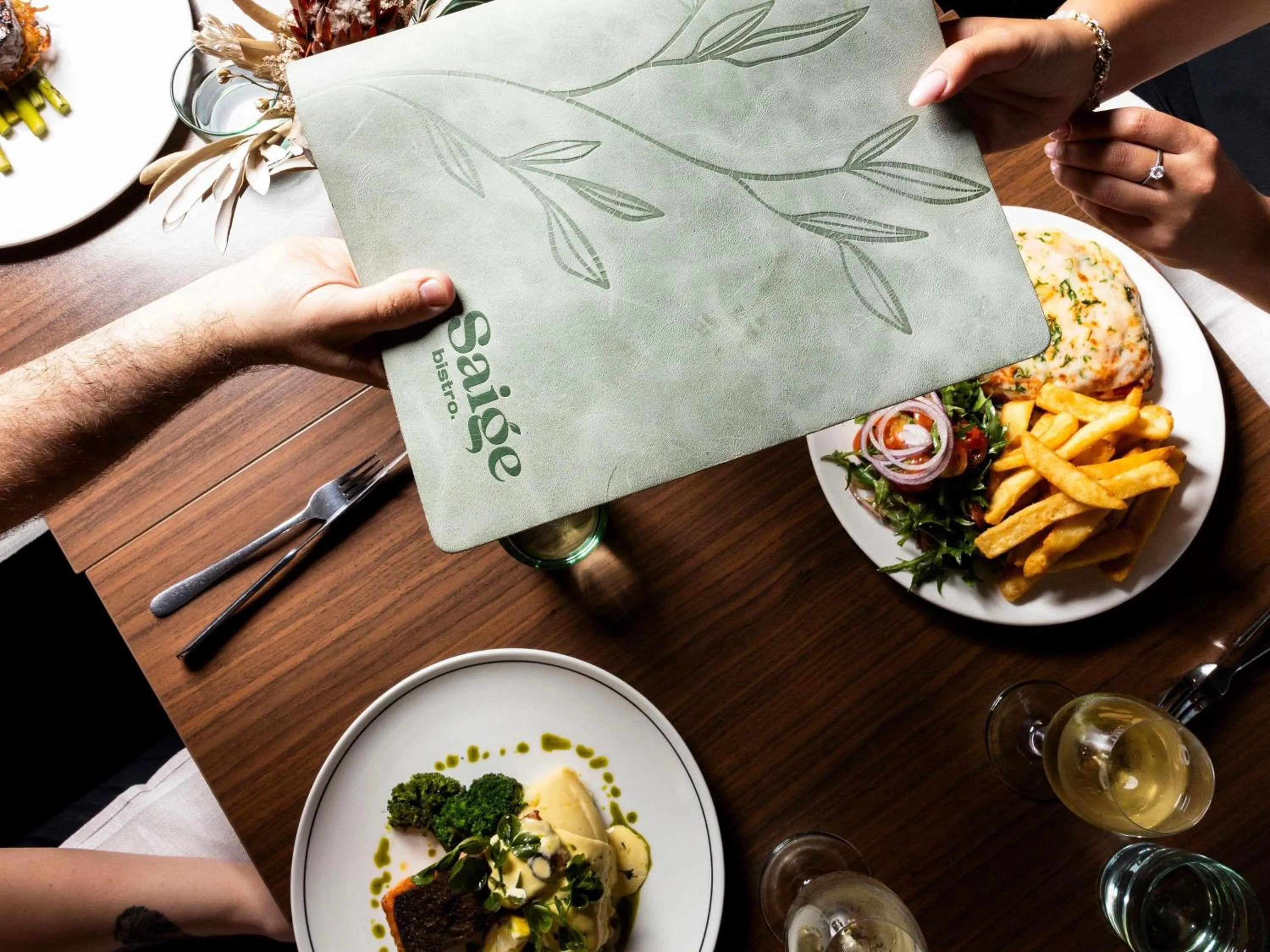 Restaurant/places to eat in Mercure Melbourne Caroline Springs