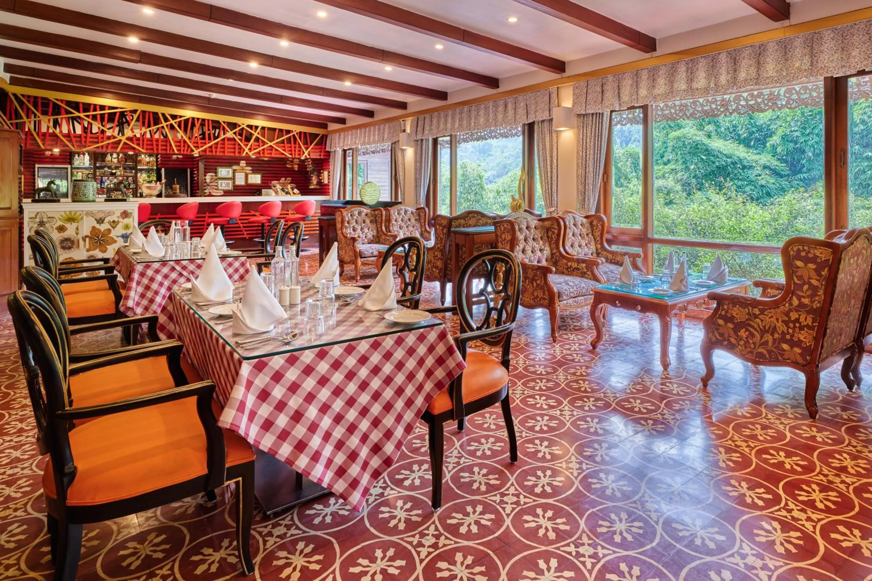 Lounge or bar in Mayfair Spa Resort & Casino