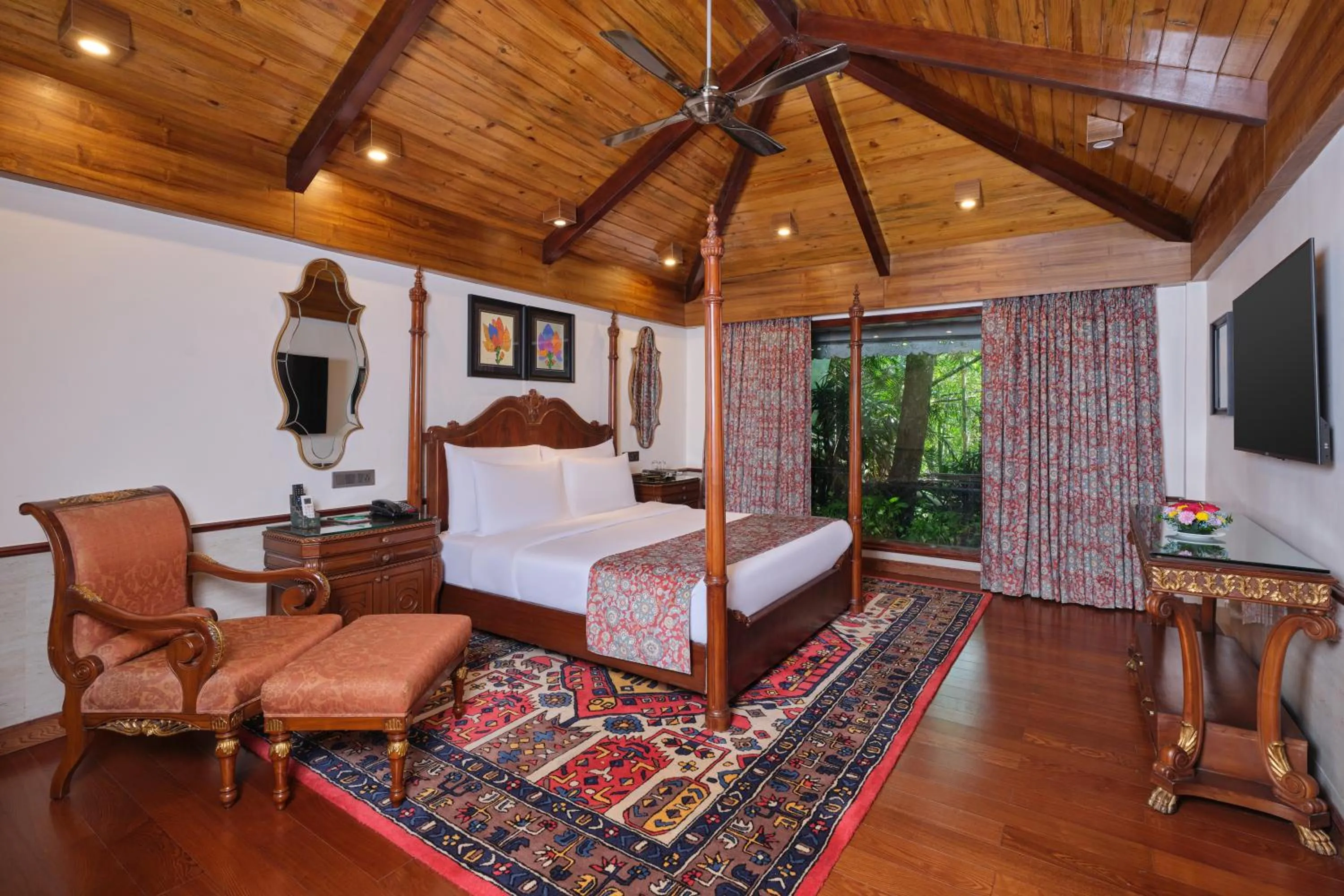 Bedroom, Bed in Mayfair Spa Resort & Casino