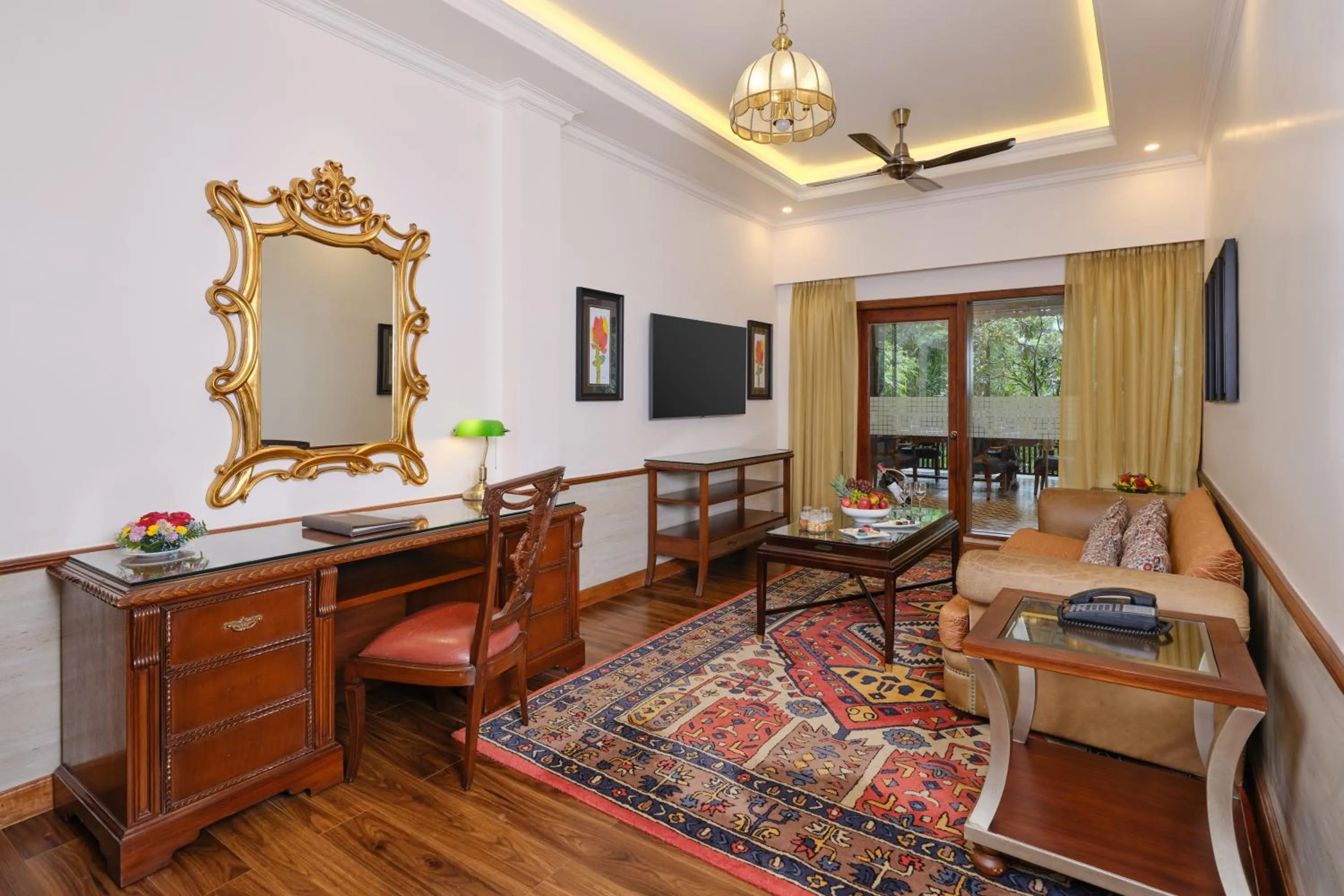 Living room in Mayfair Spa Resort & Casino