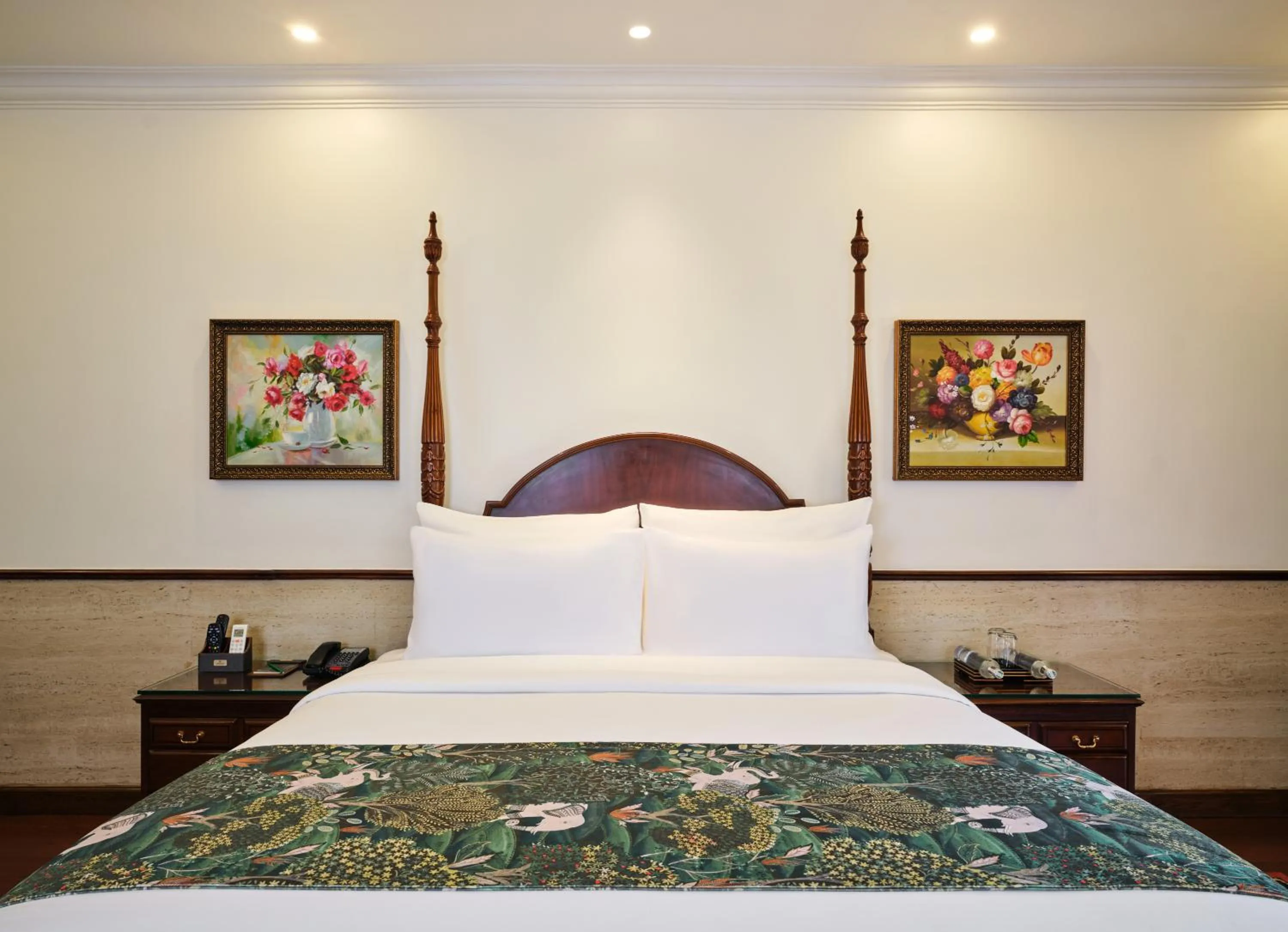 Bed in Mayfair Spa Resort & Casino