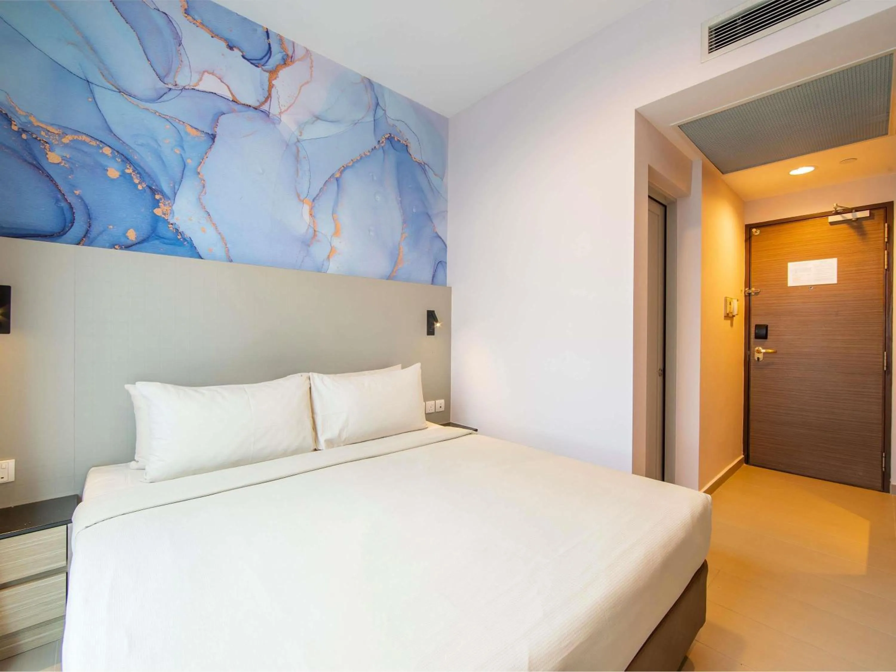 Bedroom, Bed in ibis Styles Singapore Albert