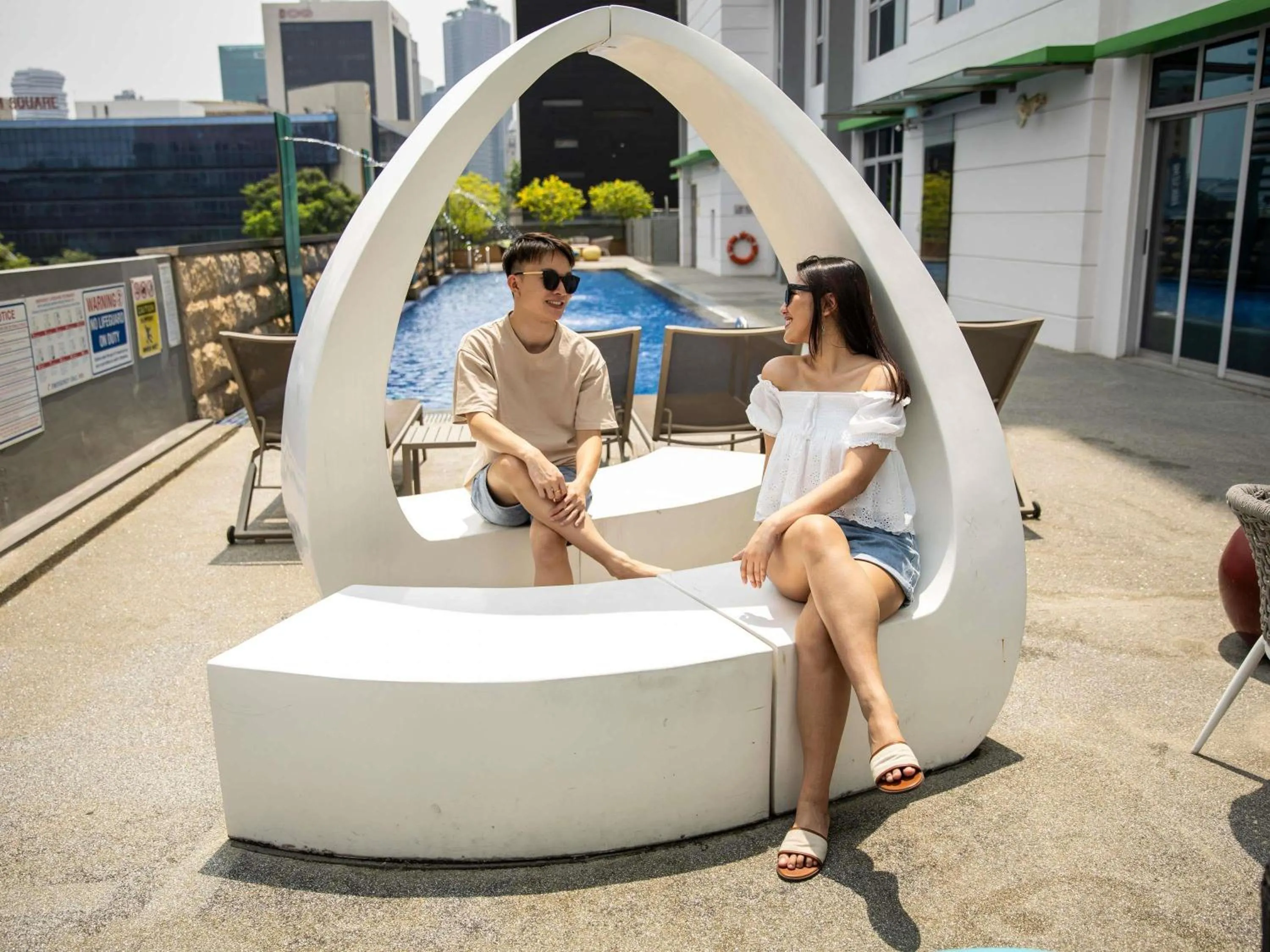 Pool view in ibis Styles Singapore Albert