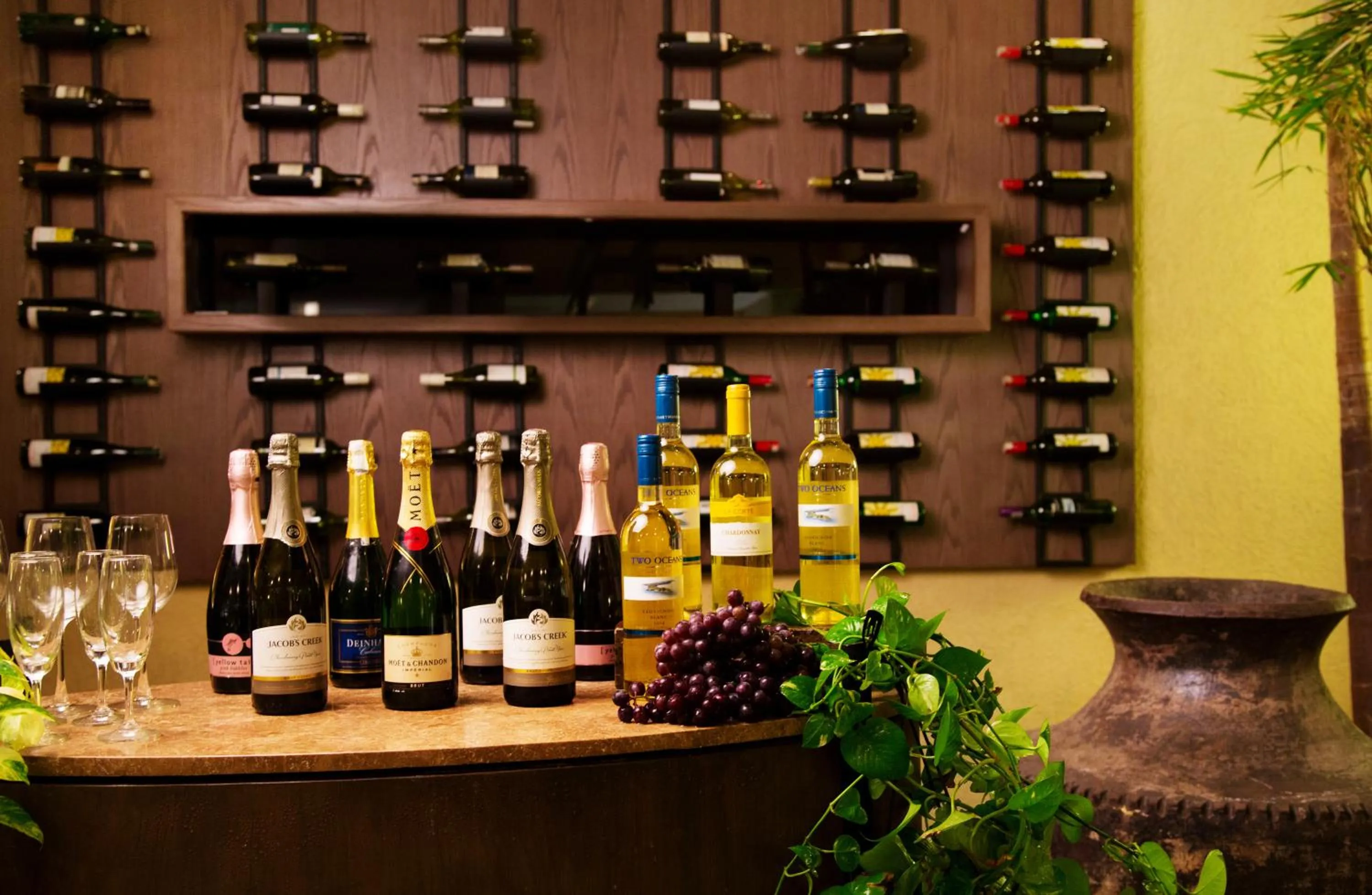 Alcoholic drinks in Ellaa Hotel Gachibowli