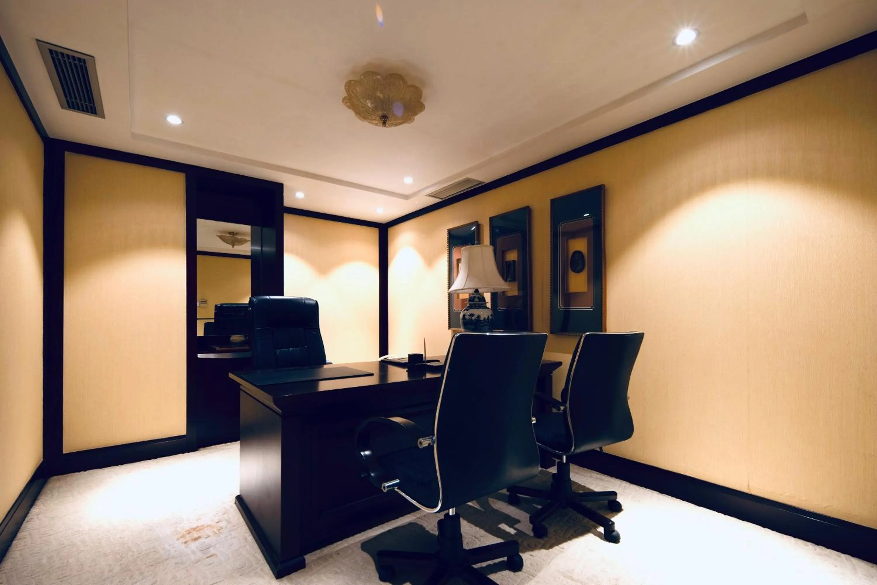 Gem Flower Hotel - North Bund