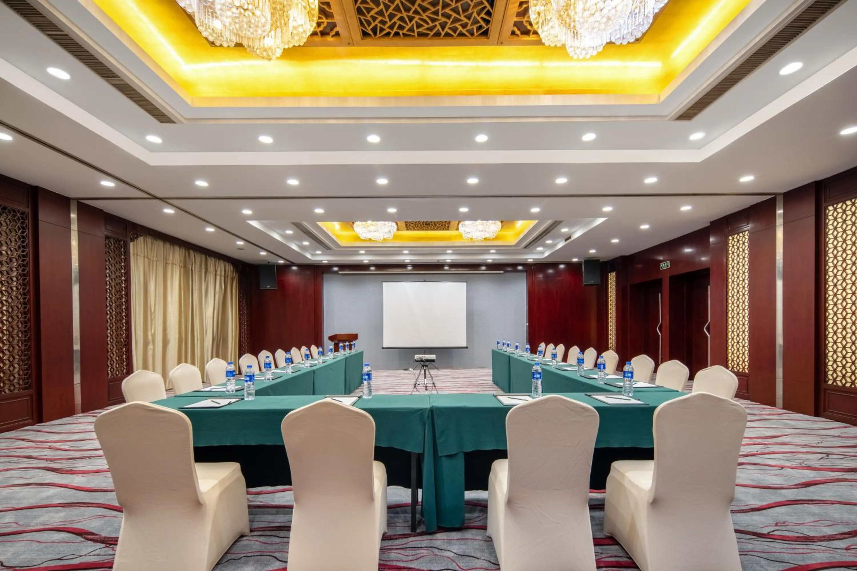 Meeting/conference room in Gem Flower Hotel - North Bund