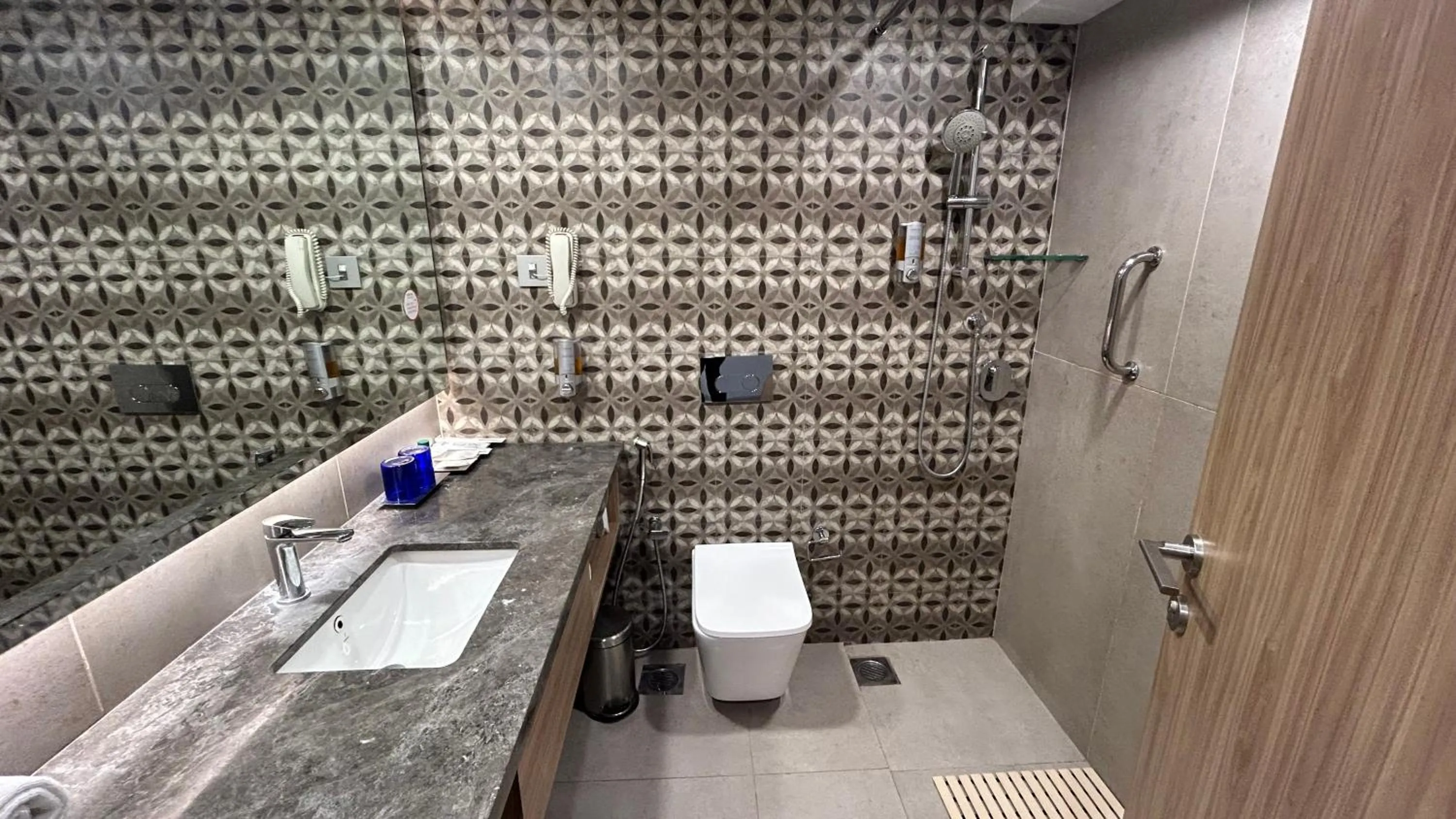 Shower in Fortune Valley View, Manipal - Member ITC Hotels' Group