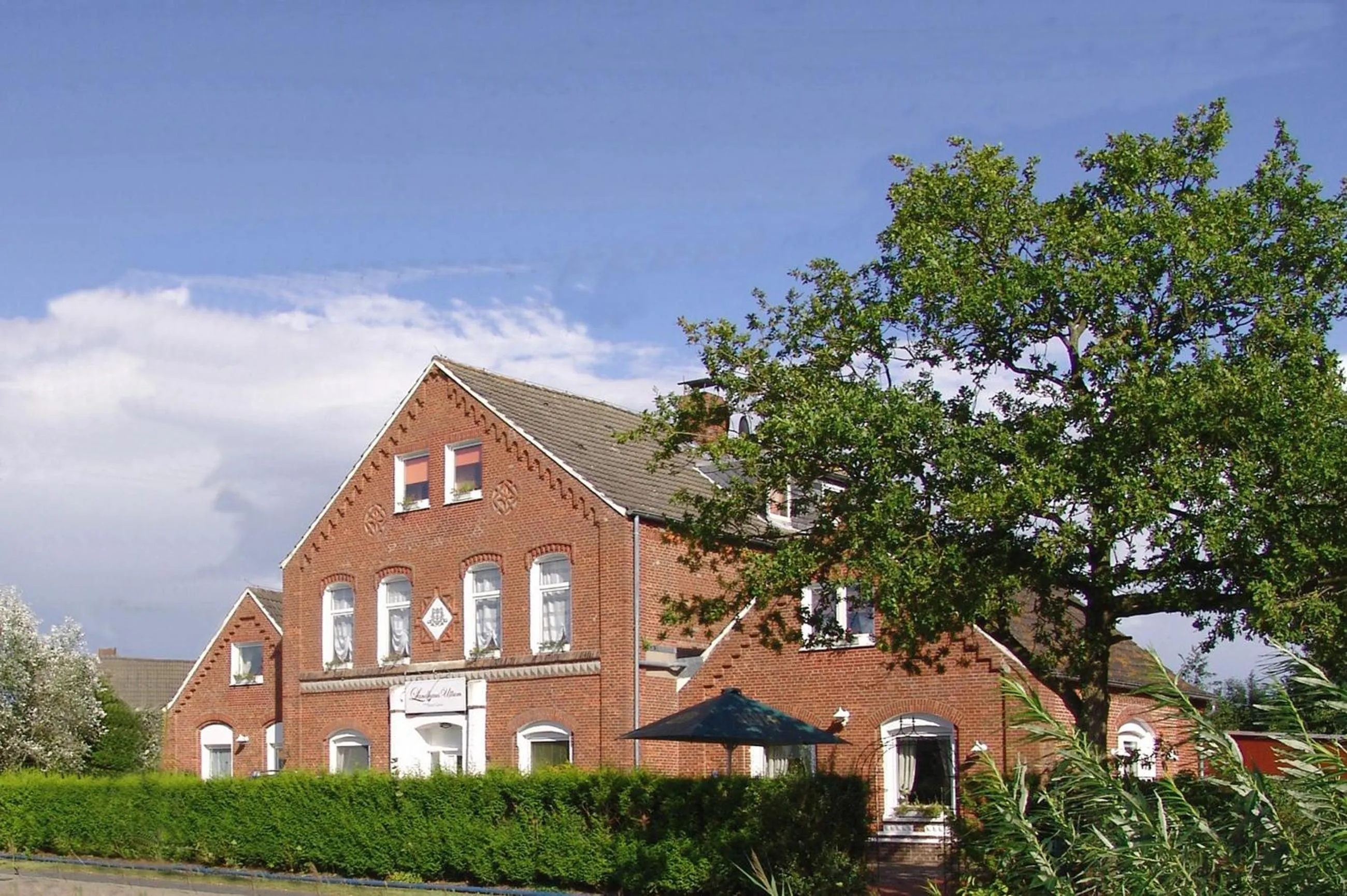 Property building in Hotel Garni Landhaus Uttum