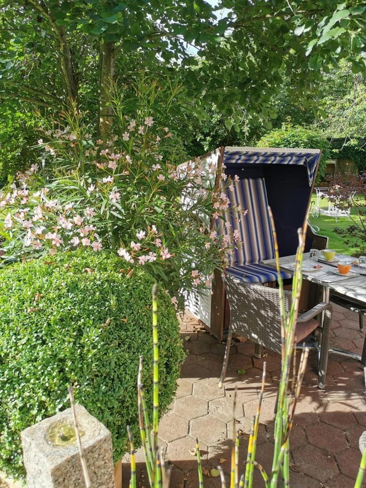Garden in Hotel Garni Landhaus Uttum