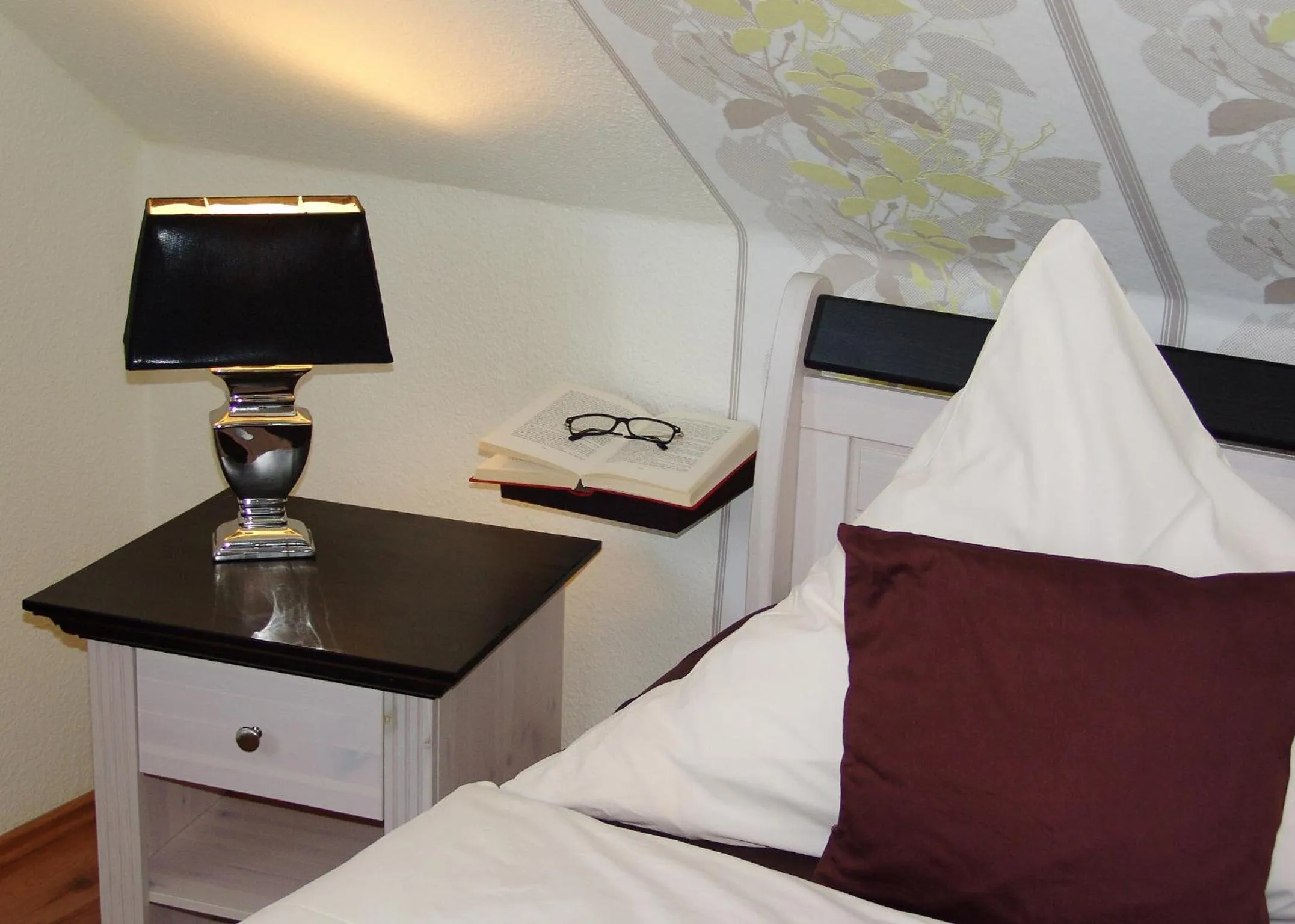 Photo of the whole room, Bed in Hotel Garni Landhaus Uttum