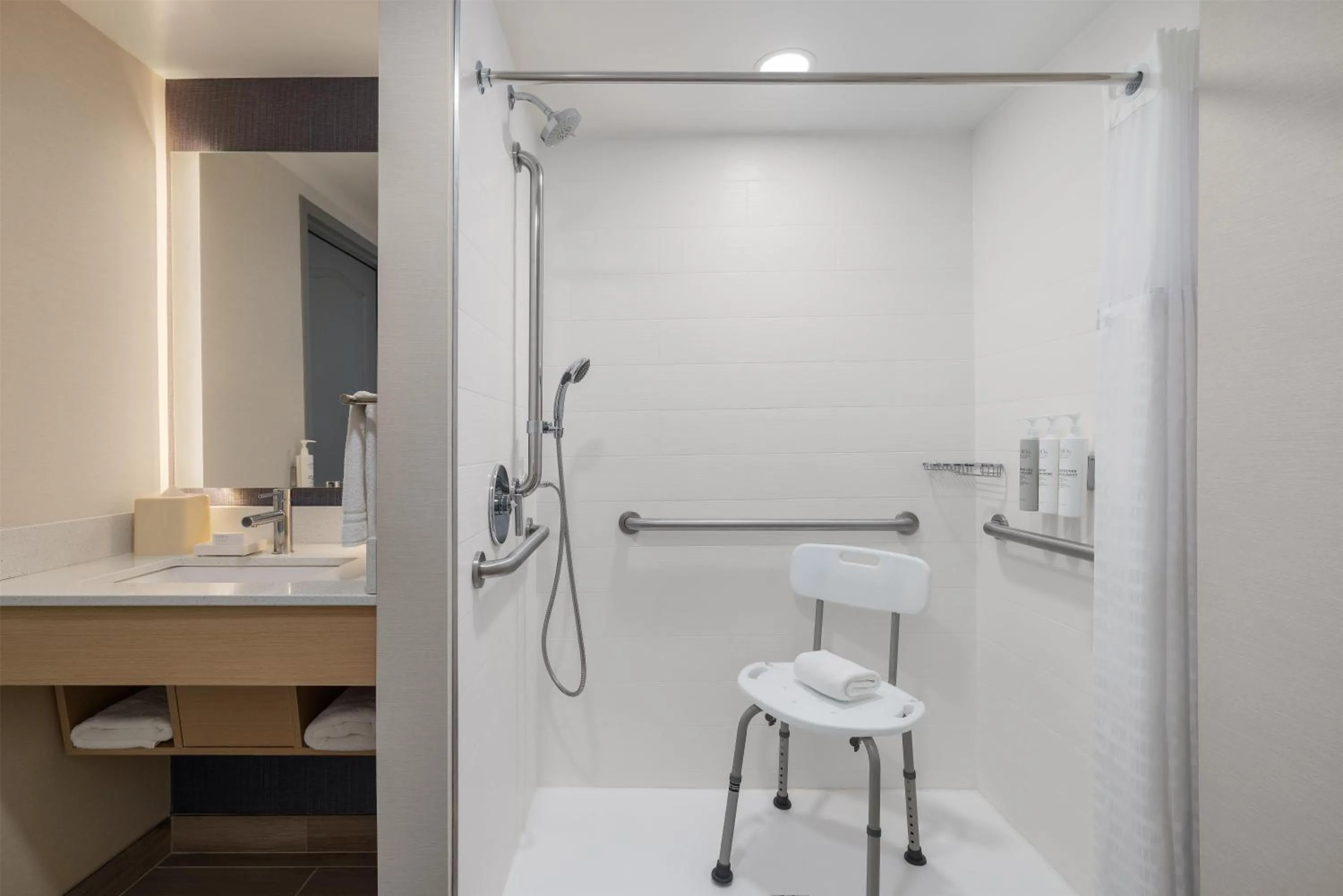 Bathroom in Hilton Garden Inn Washington DC/Greenbelt