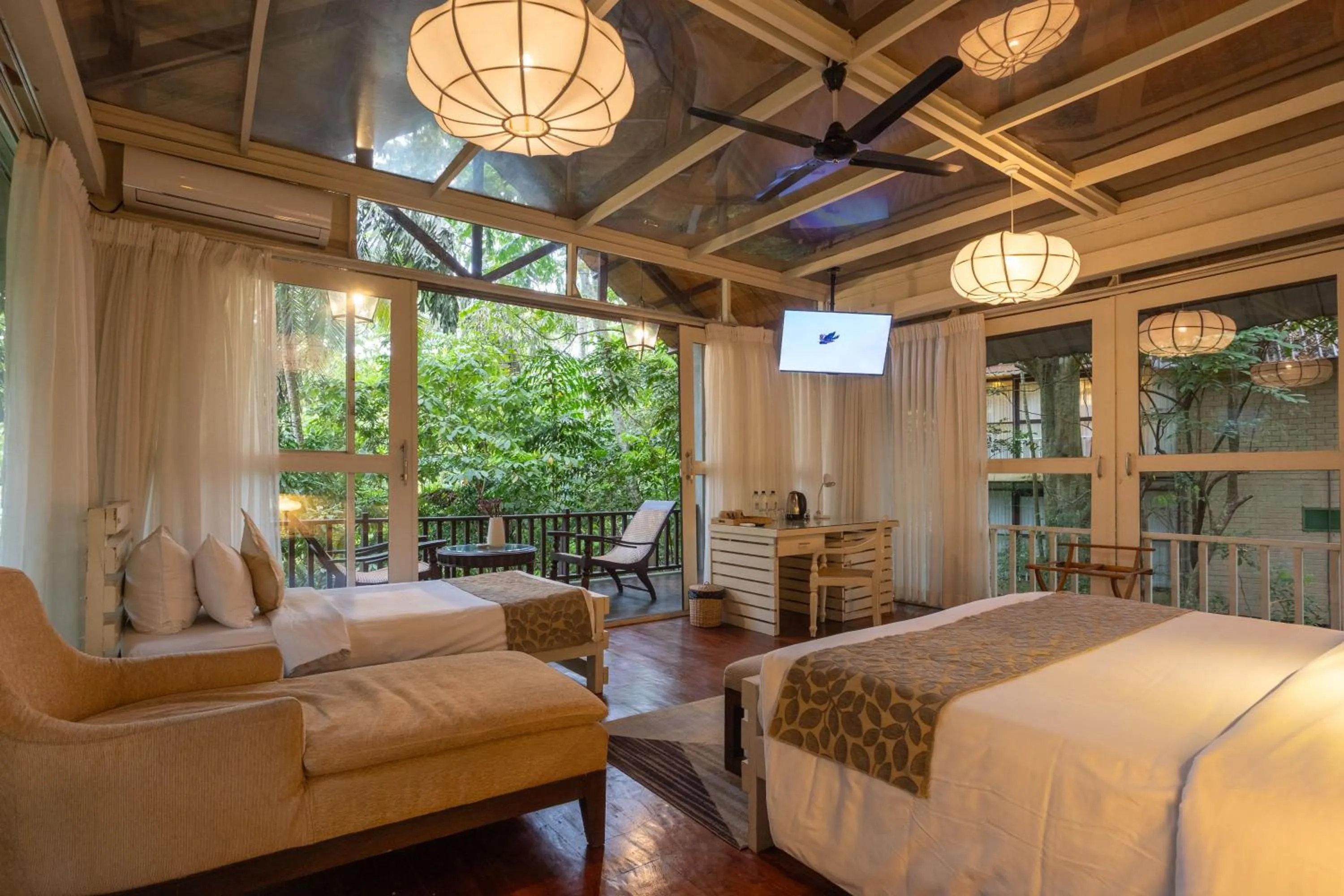 Bed in Jungle Village Unawatuna