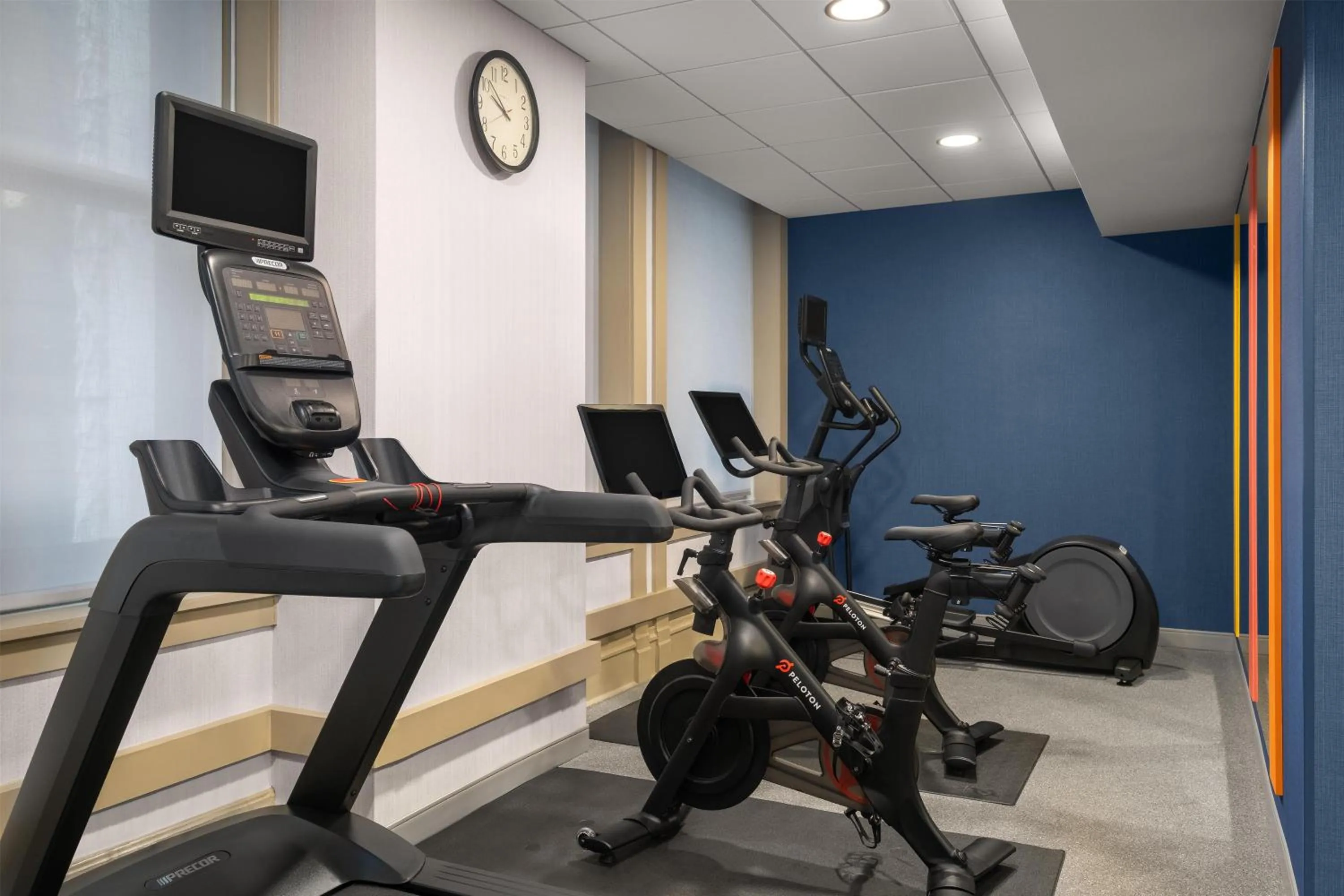 Fitness centre/facilities in Hampton Inn Majestic Chicago Theatre District