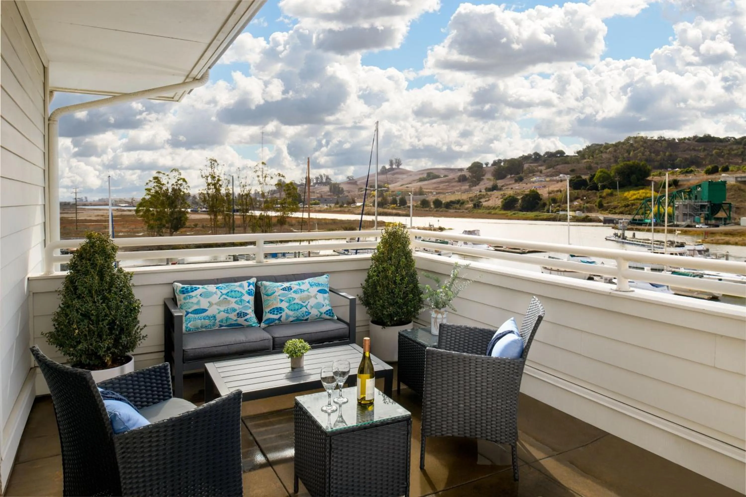 Photo of the whole room in Sheraton Sonoma Wine Country Petaluma