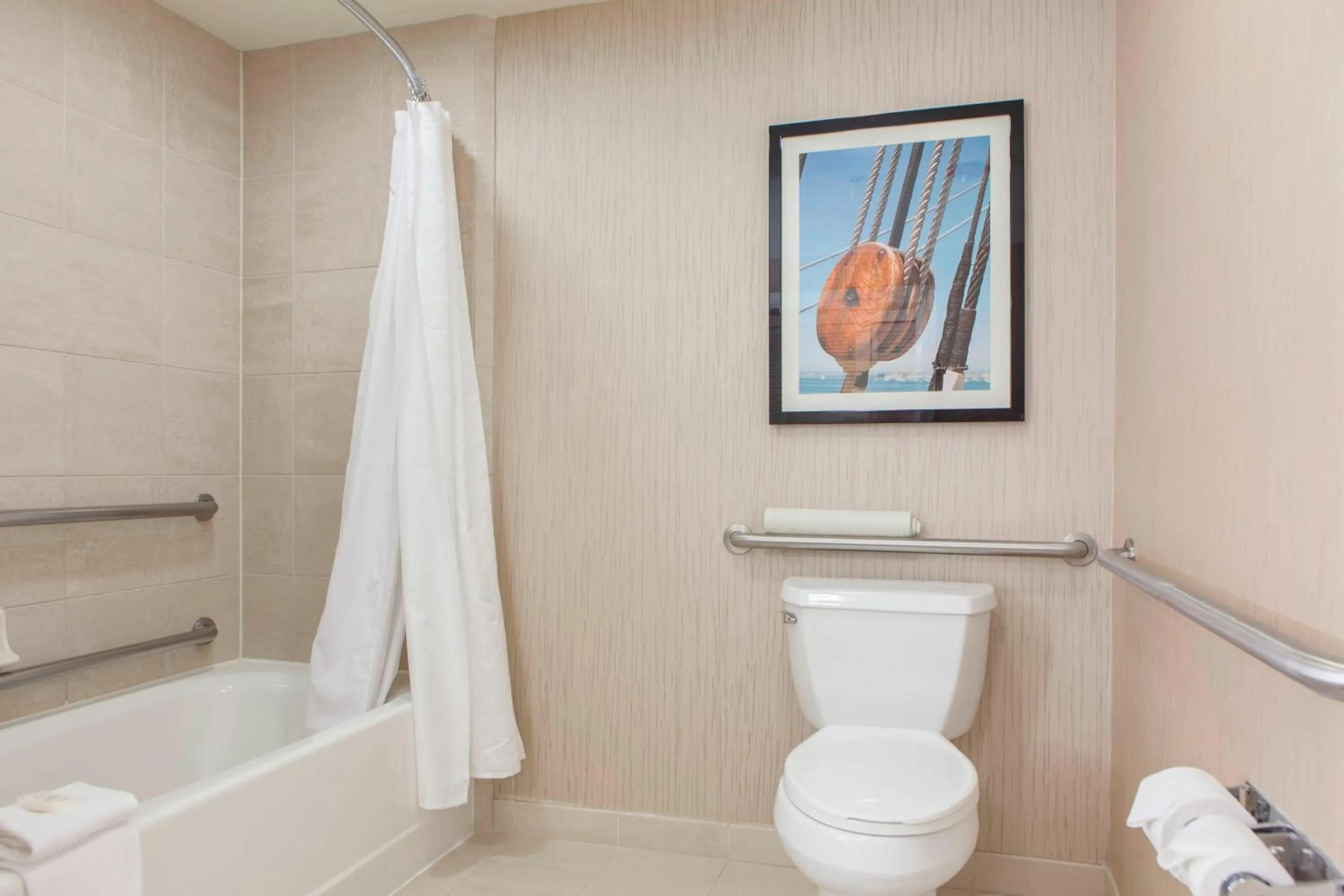 Bathroom in Sheraton Sonoma Wine Country Petaluma