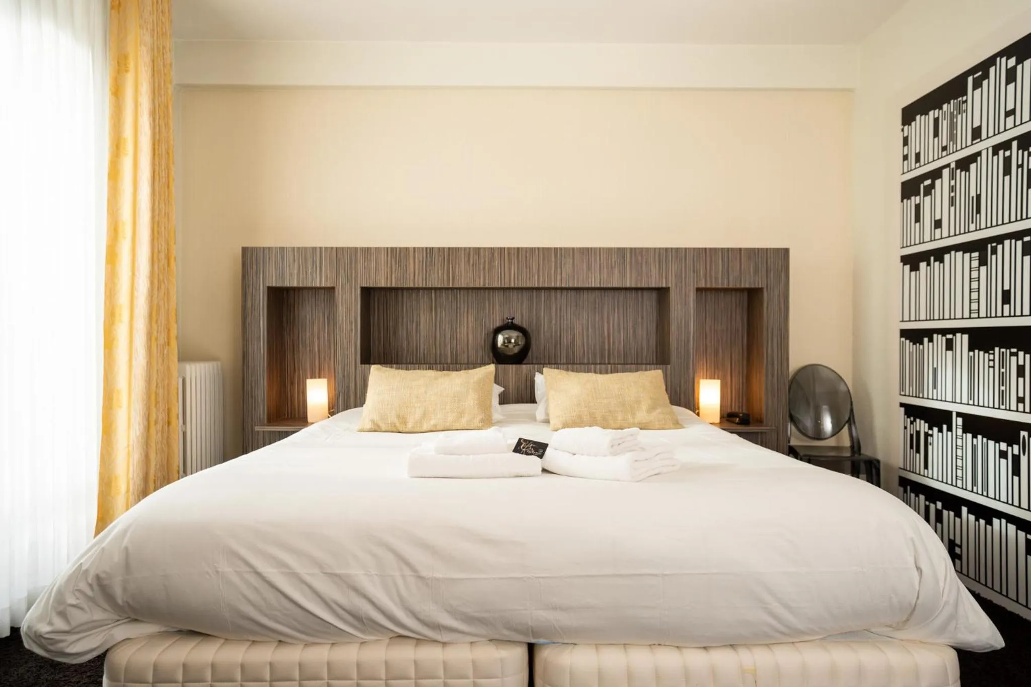 Bed in Hôtel La Réserve