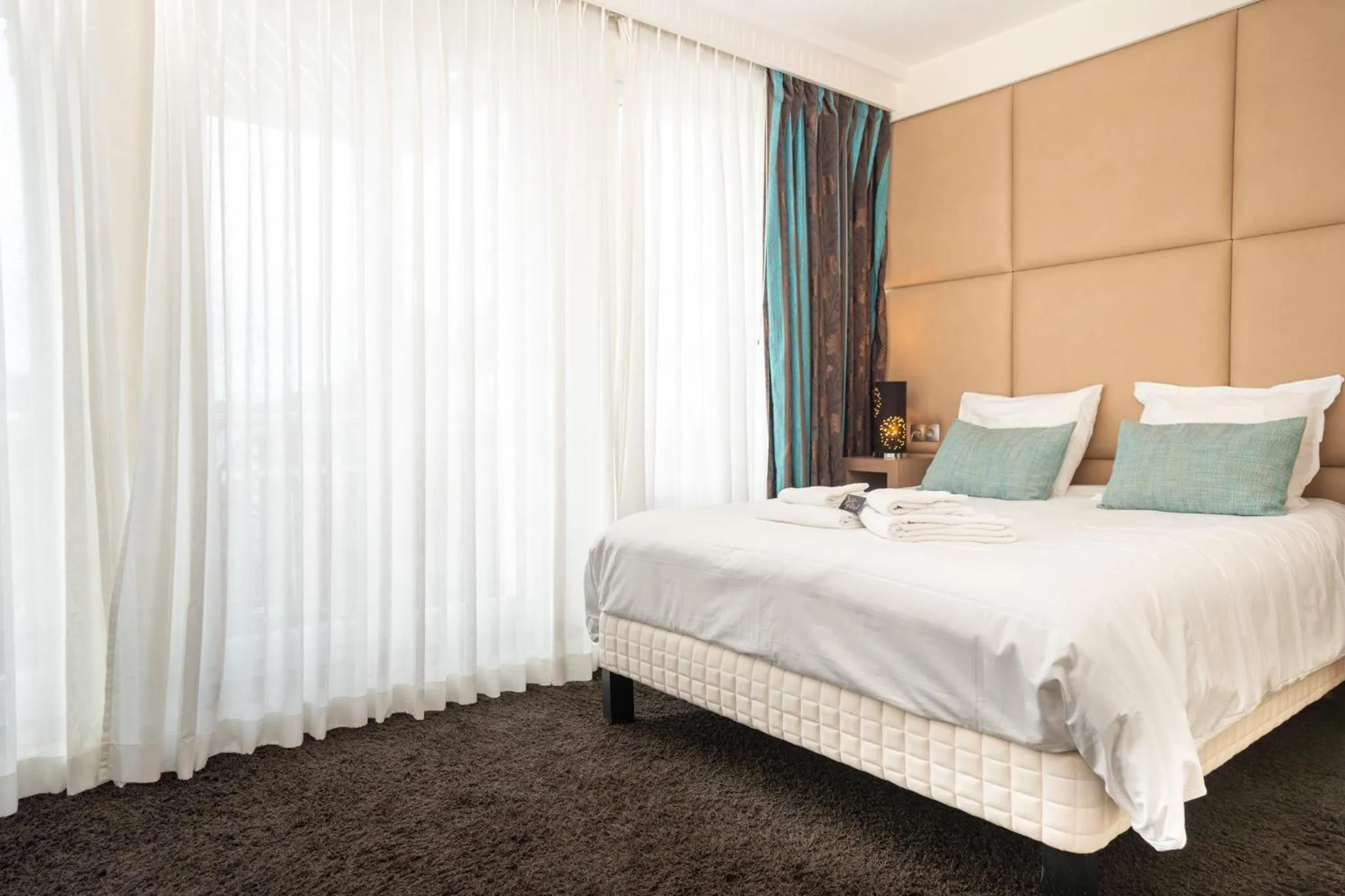 Bed in Hôtel La Réserve