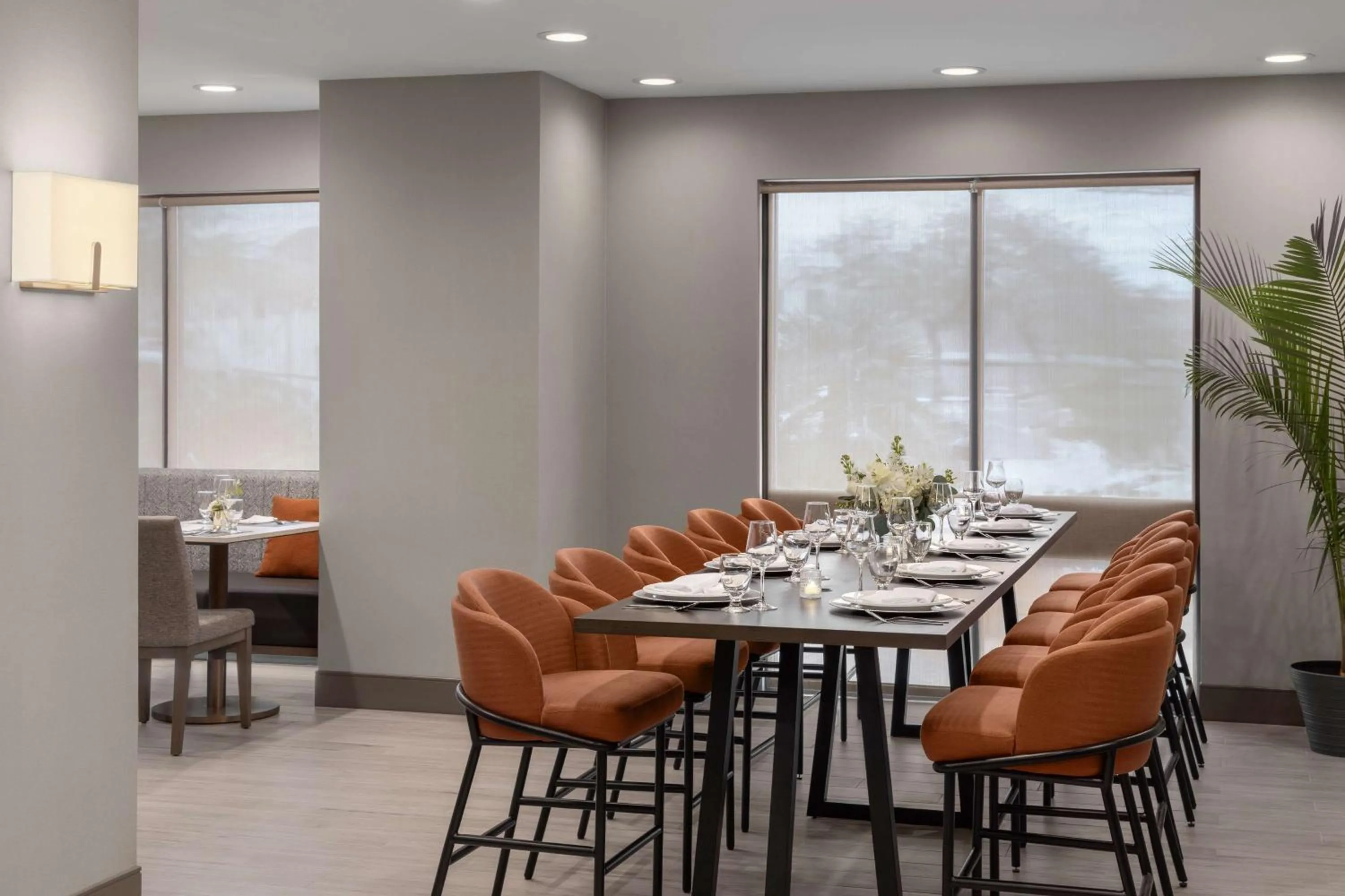 Restaurant/places to eat in DoubleTree by Hilton Las Vegas Airport