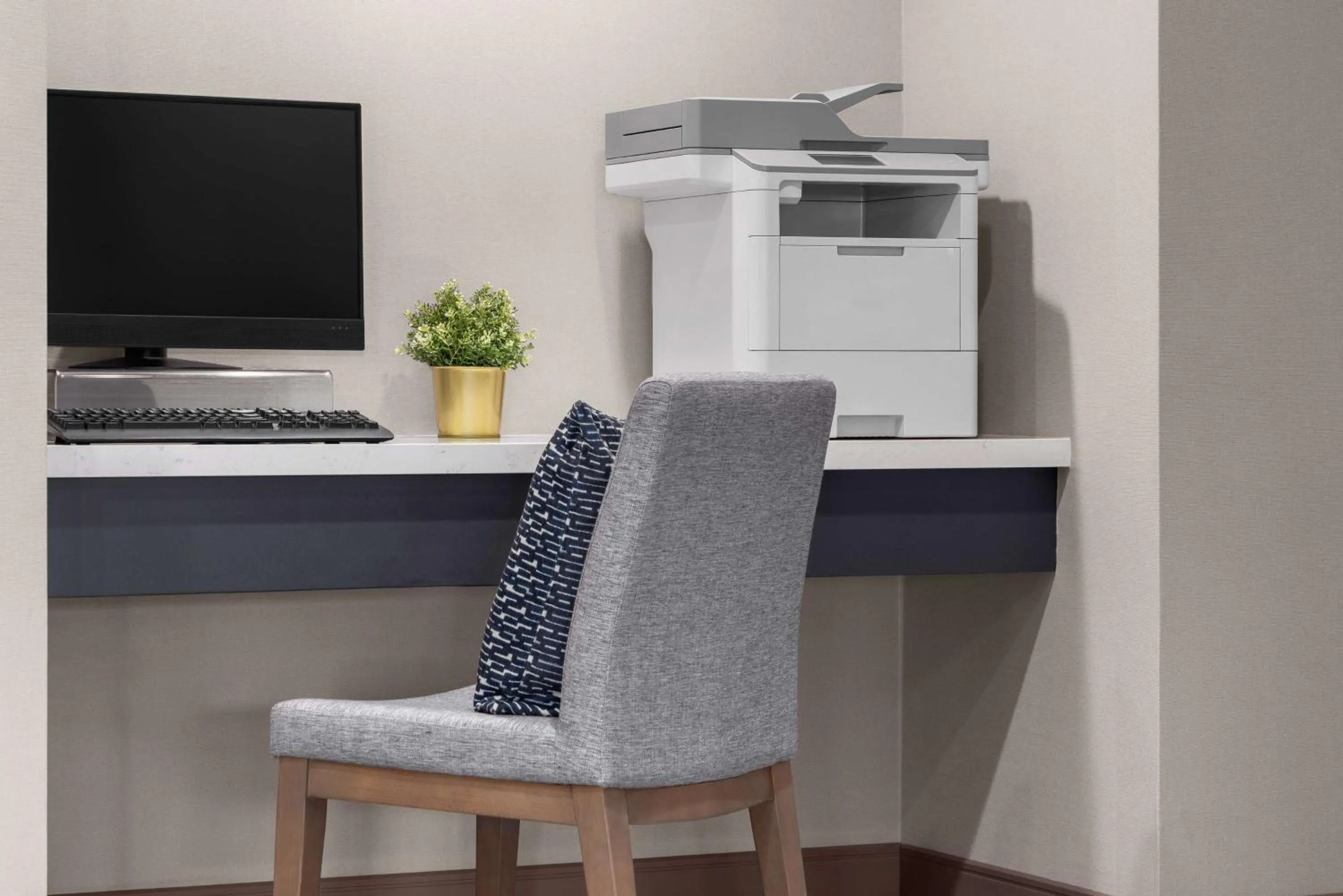 Business facilities in DoubleTree by Hilton Las Vegas Airport