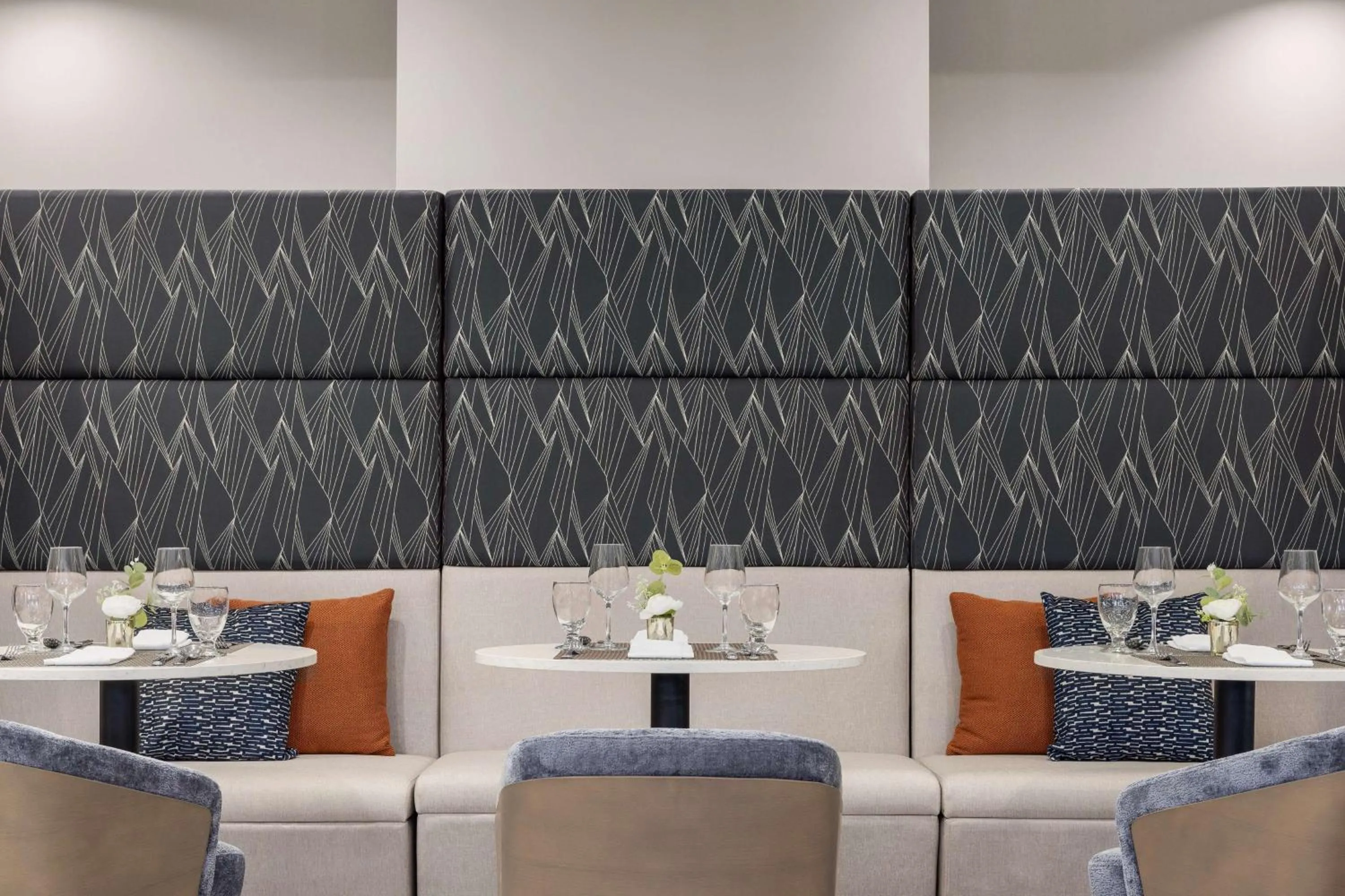 Restaurant/places to eat in DoubleTree by Hilton Las Vegas Airport