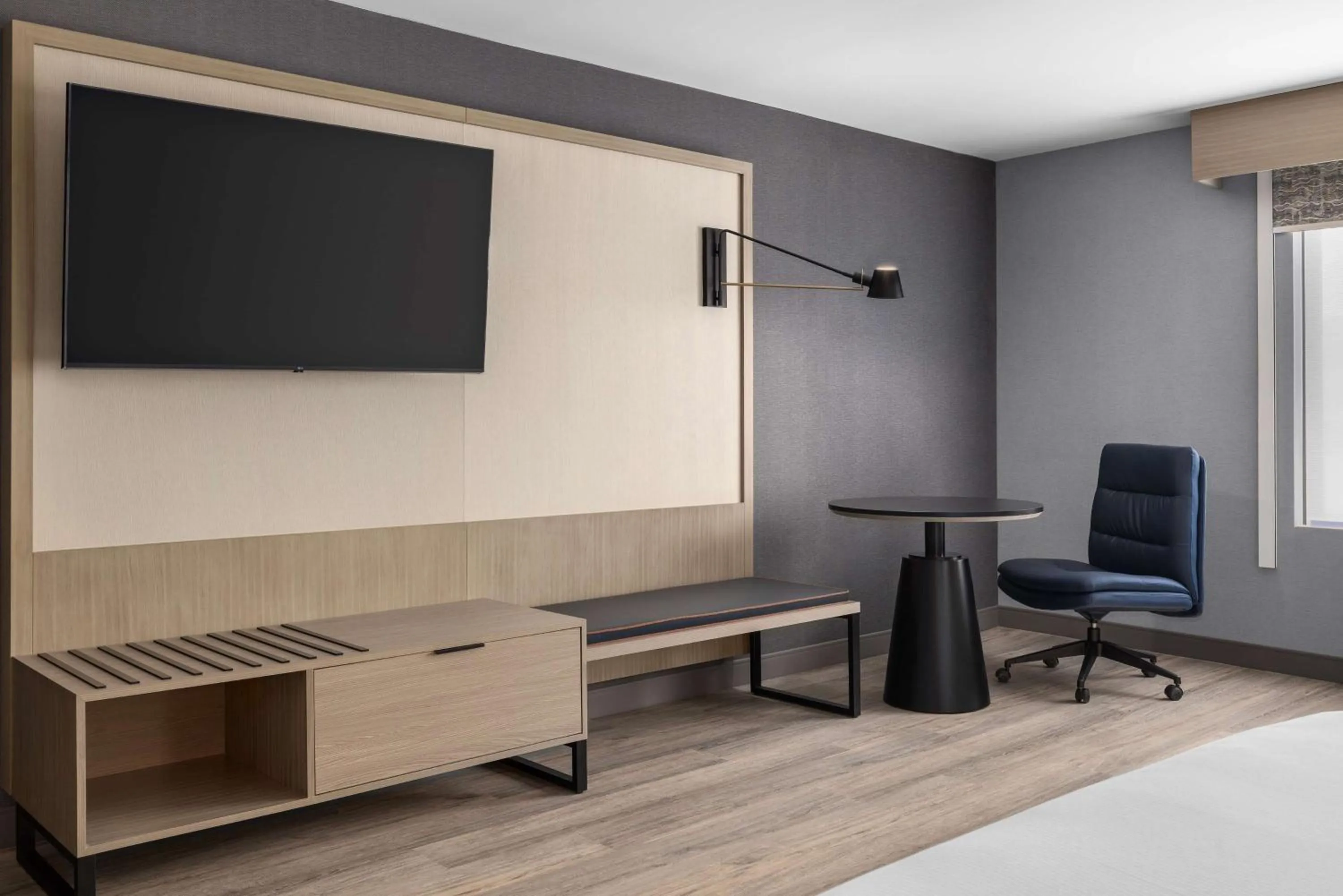 Bedroom in DoubleTree by Hilton Las Vegas Airport