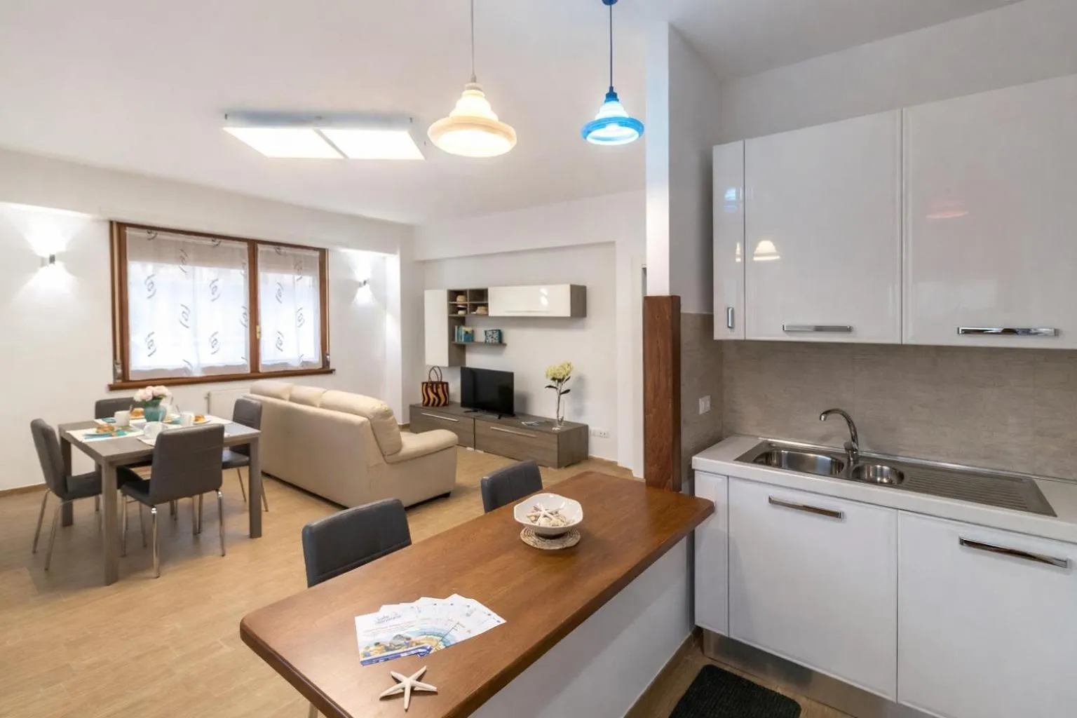 Kitchen or kitchenette in Zaffiro Luxury Silvi Vacanza