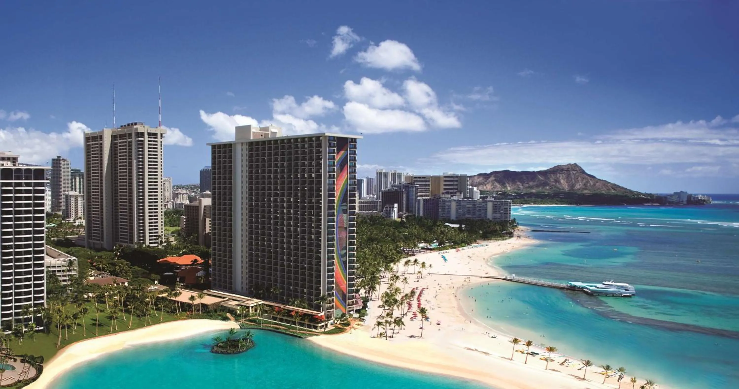 Property building in Hilton Hawaiian Village Waikiki Beach Resort