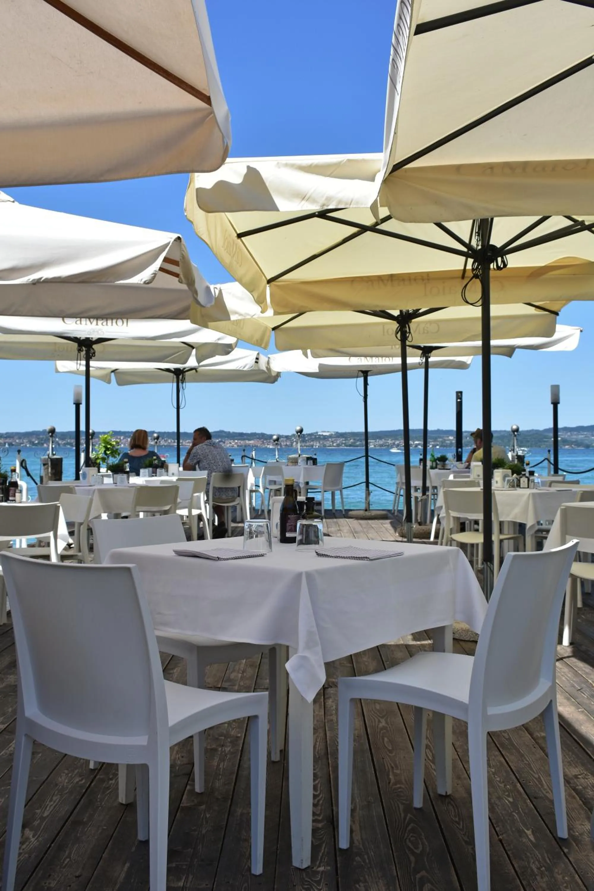 Restaurant/places to eat in Hotel Pace