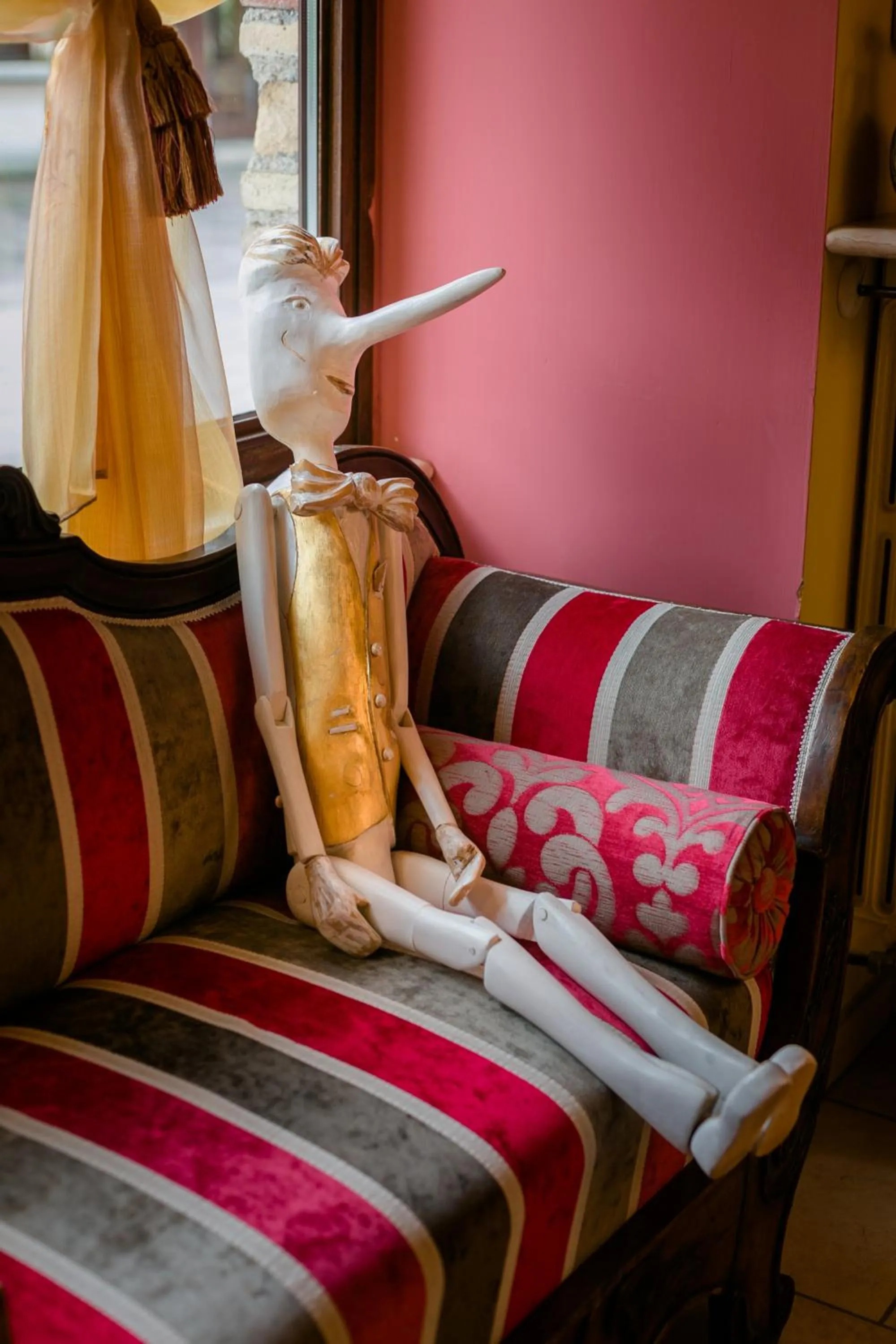 Restaurant/places to eat, Bed in Hotel Pace