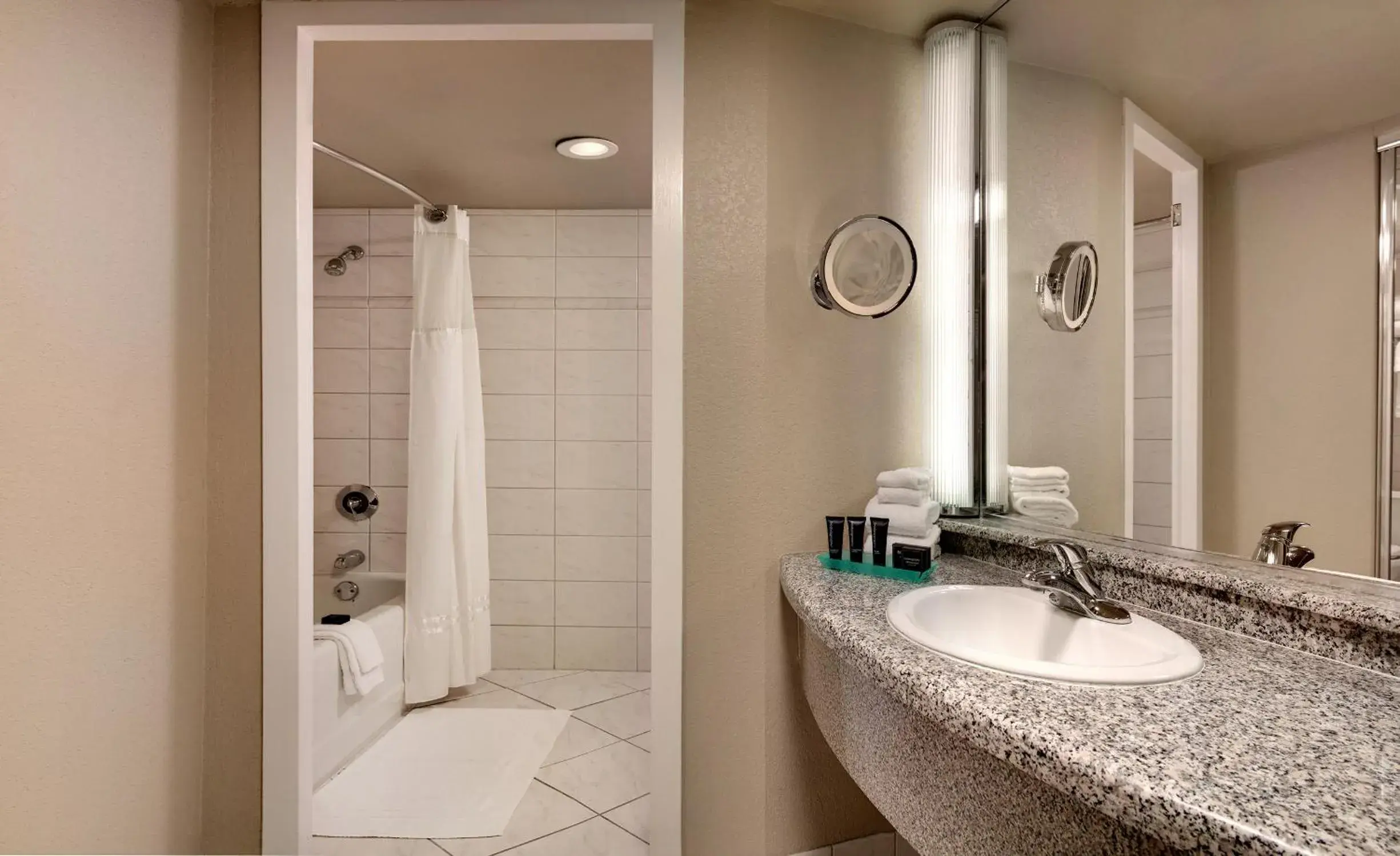 Signature Double Room in Westgate Las Vegas Resort and Casino Signature Double Room in Westgate Las Vegas Resort and Casino