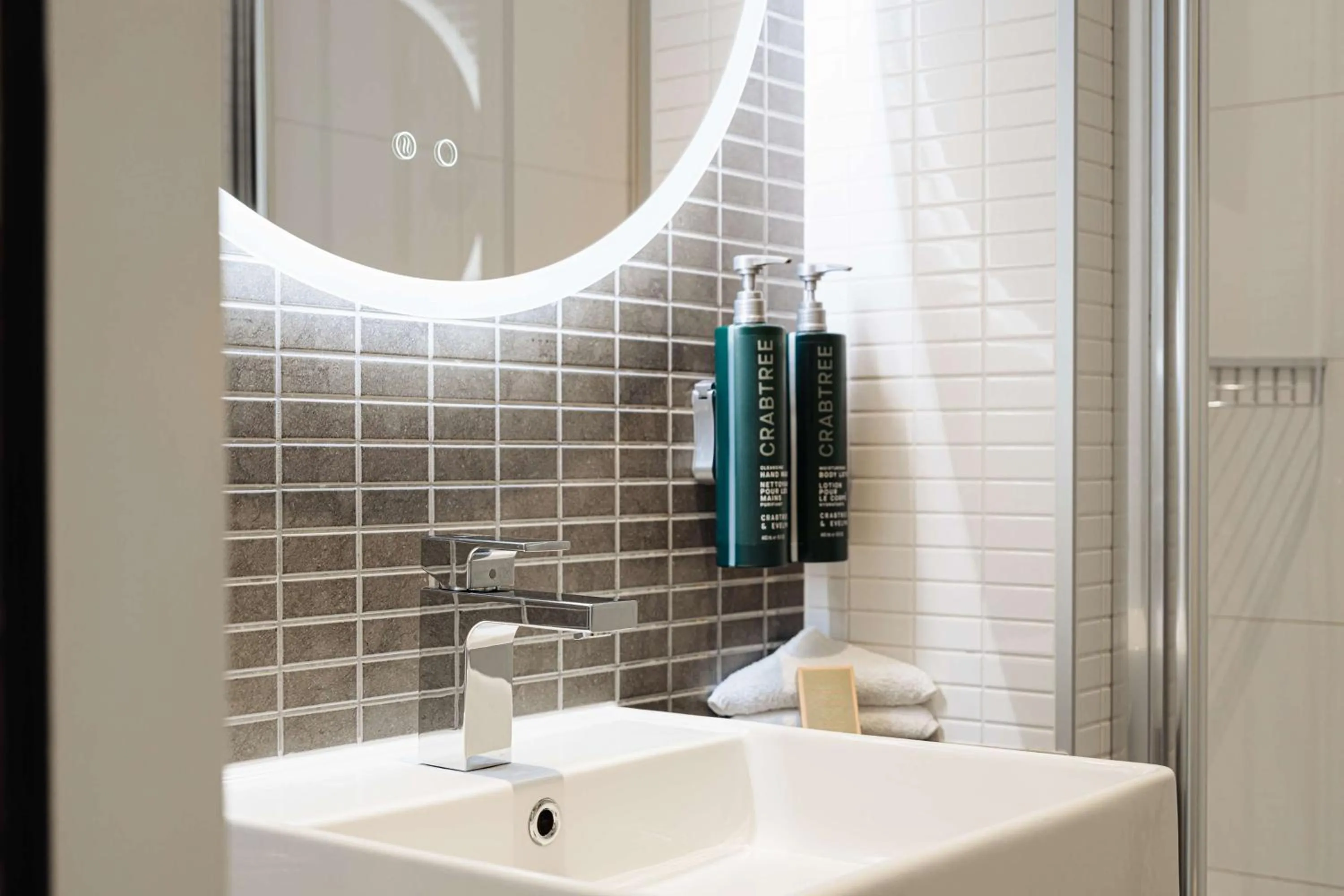 Bathroom in DoubleTree by Hilton Amsterdam Centraal Station