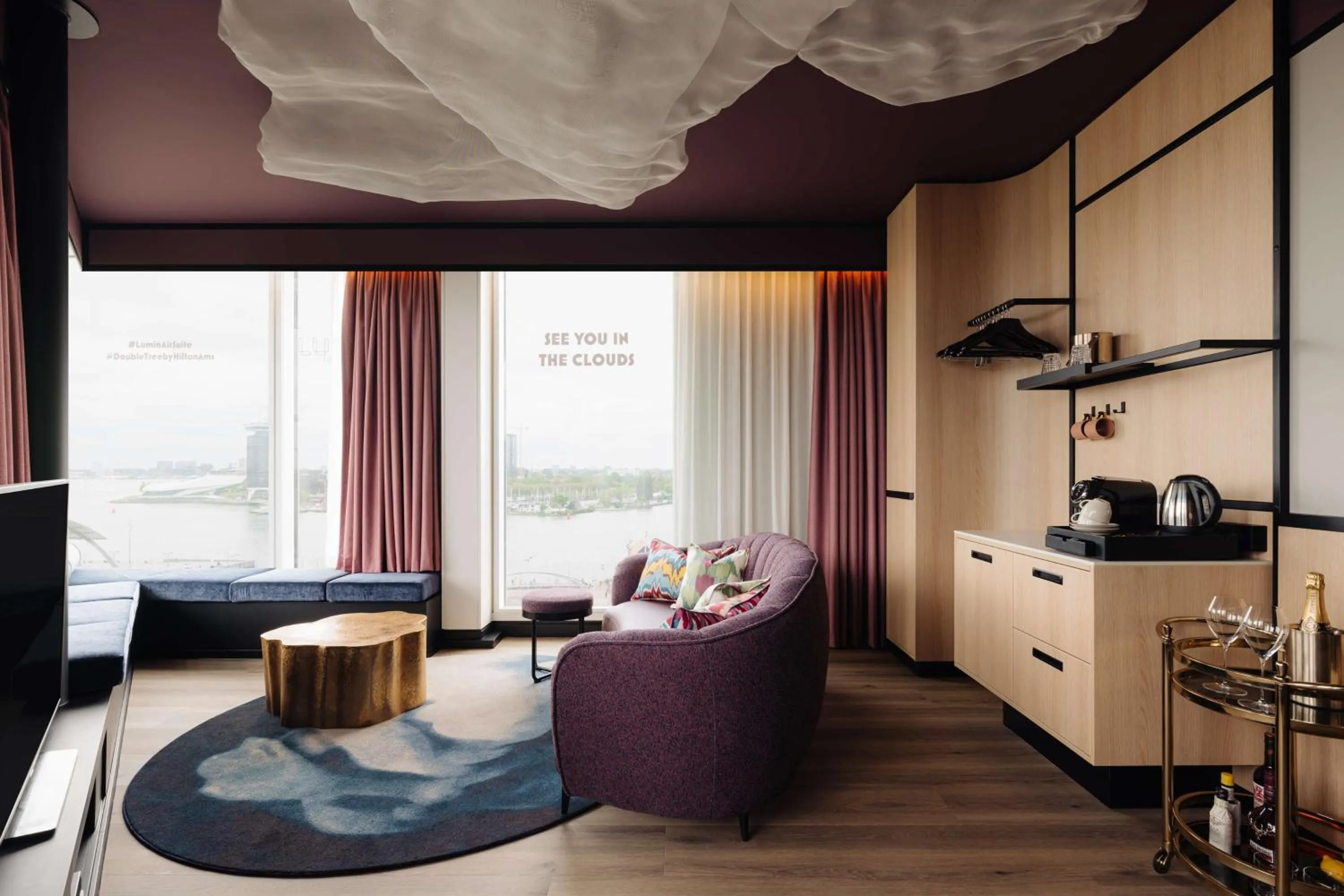 Living room in DoubleTree by Hilton Amsterdam Centraal Station