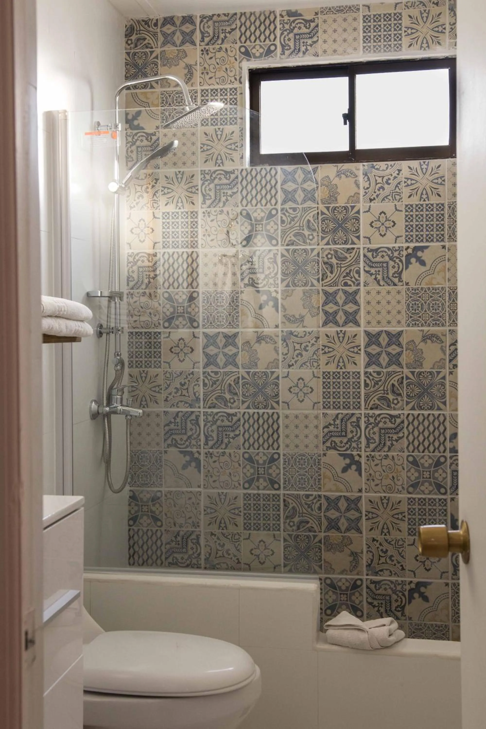 Shower in Hotel Avenida en Arica