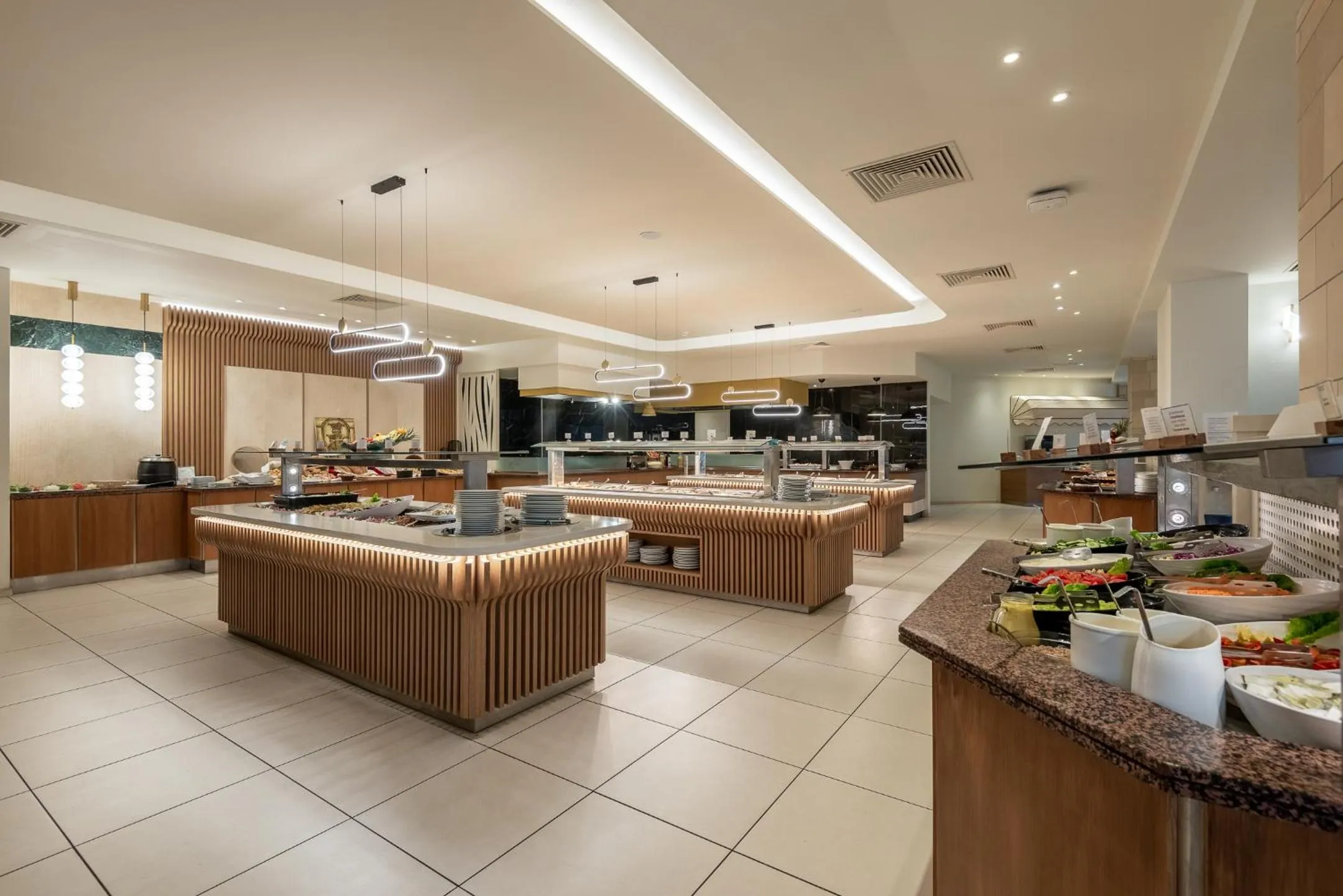 Restaurant/places to eat in Annabelle Beach Resort