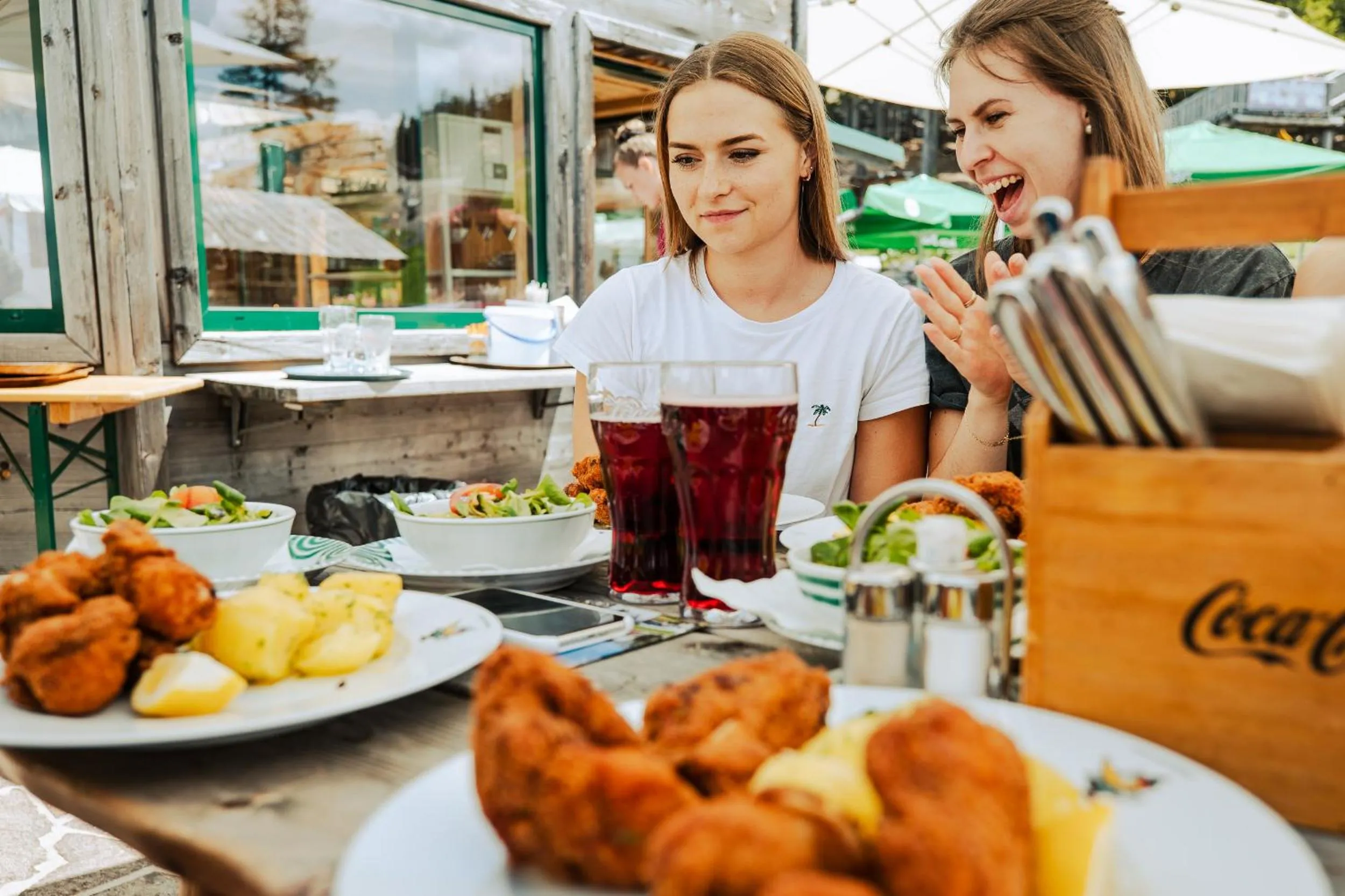 Food and drinks in Mountain Hotel & Hostel