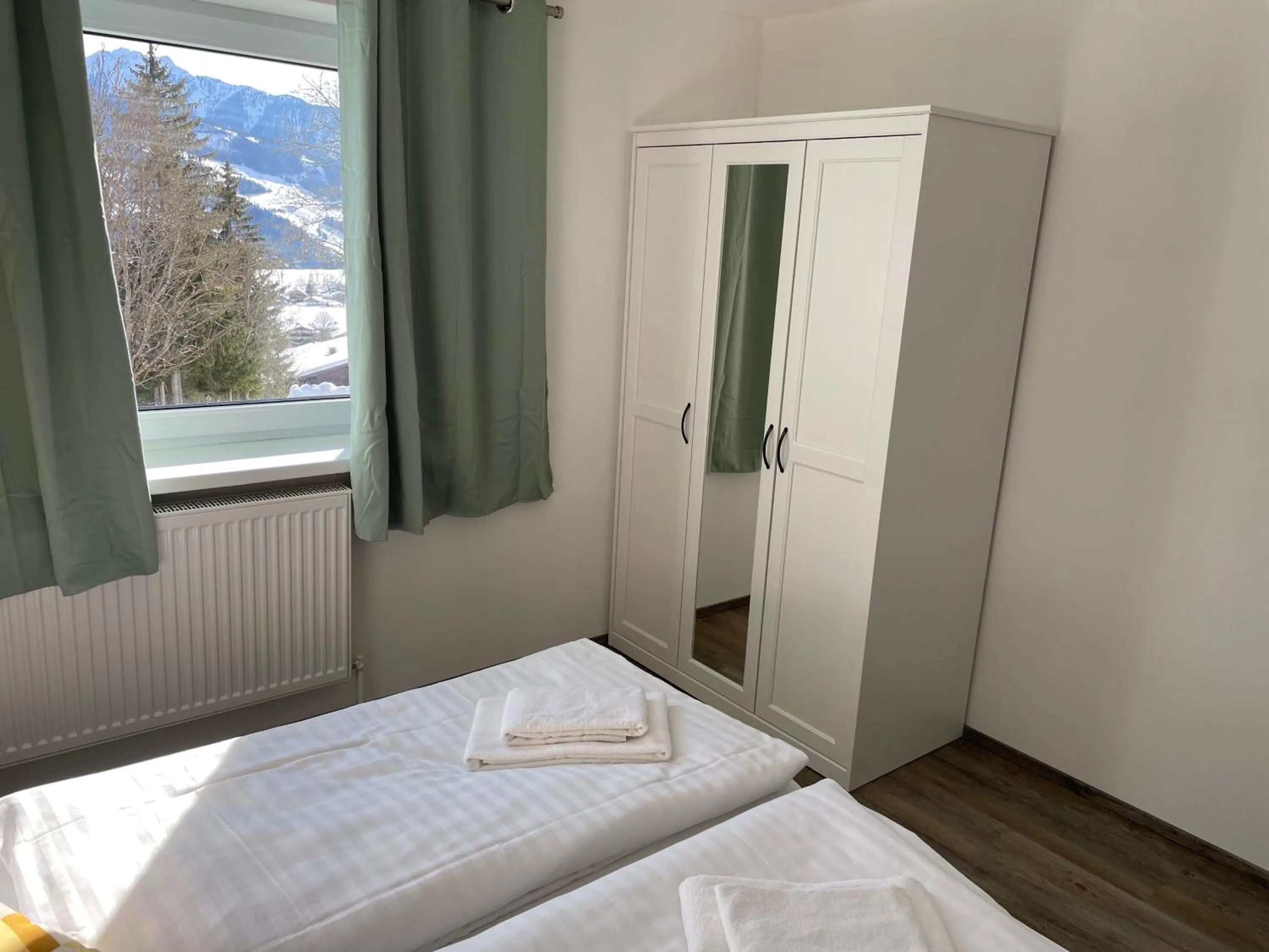 Bedroom, Bed in Mountain Hotel & Hostel