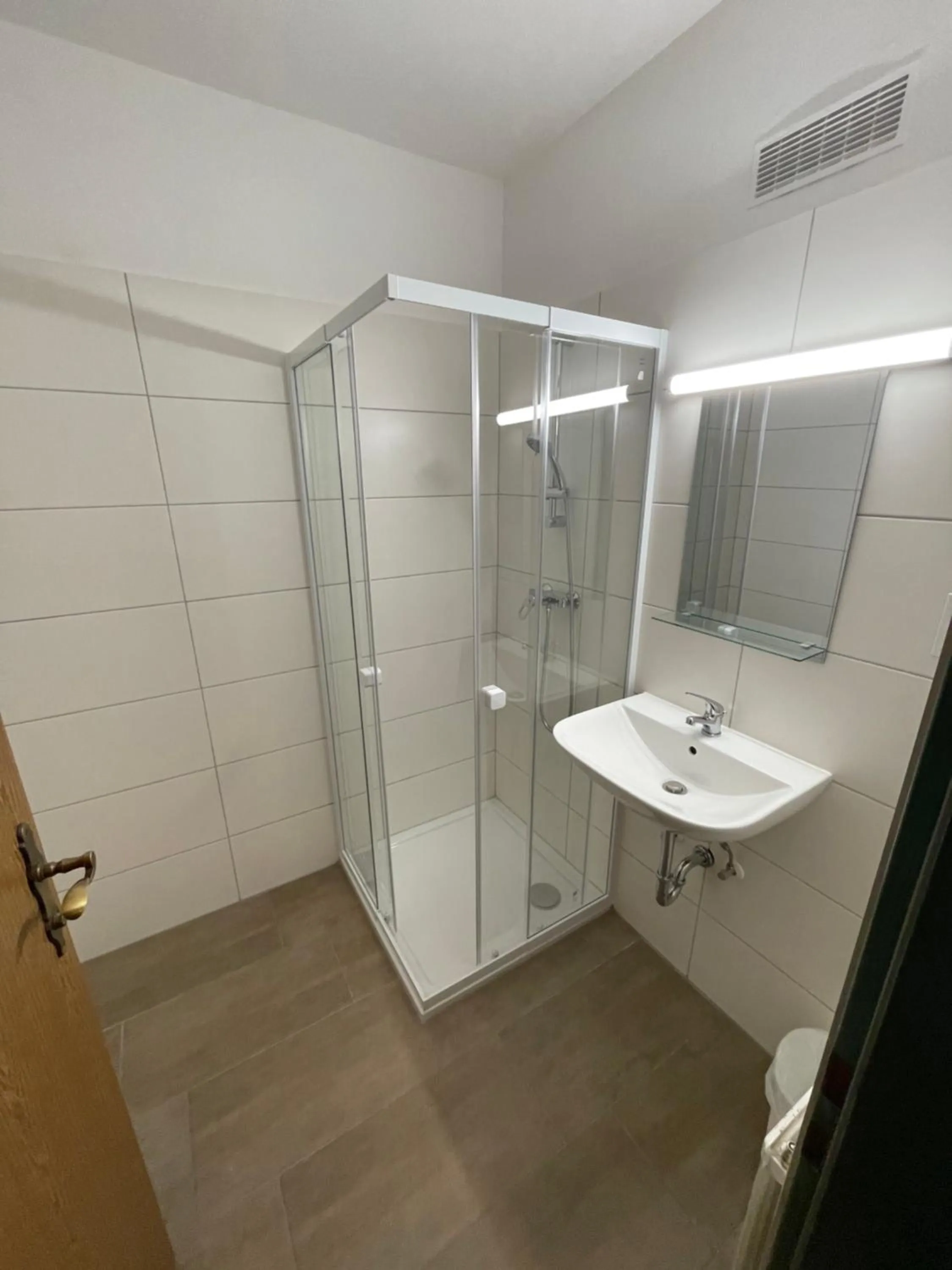 Shower in Mountain Hotel & Hostel