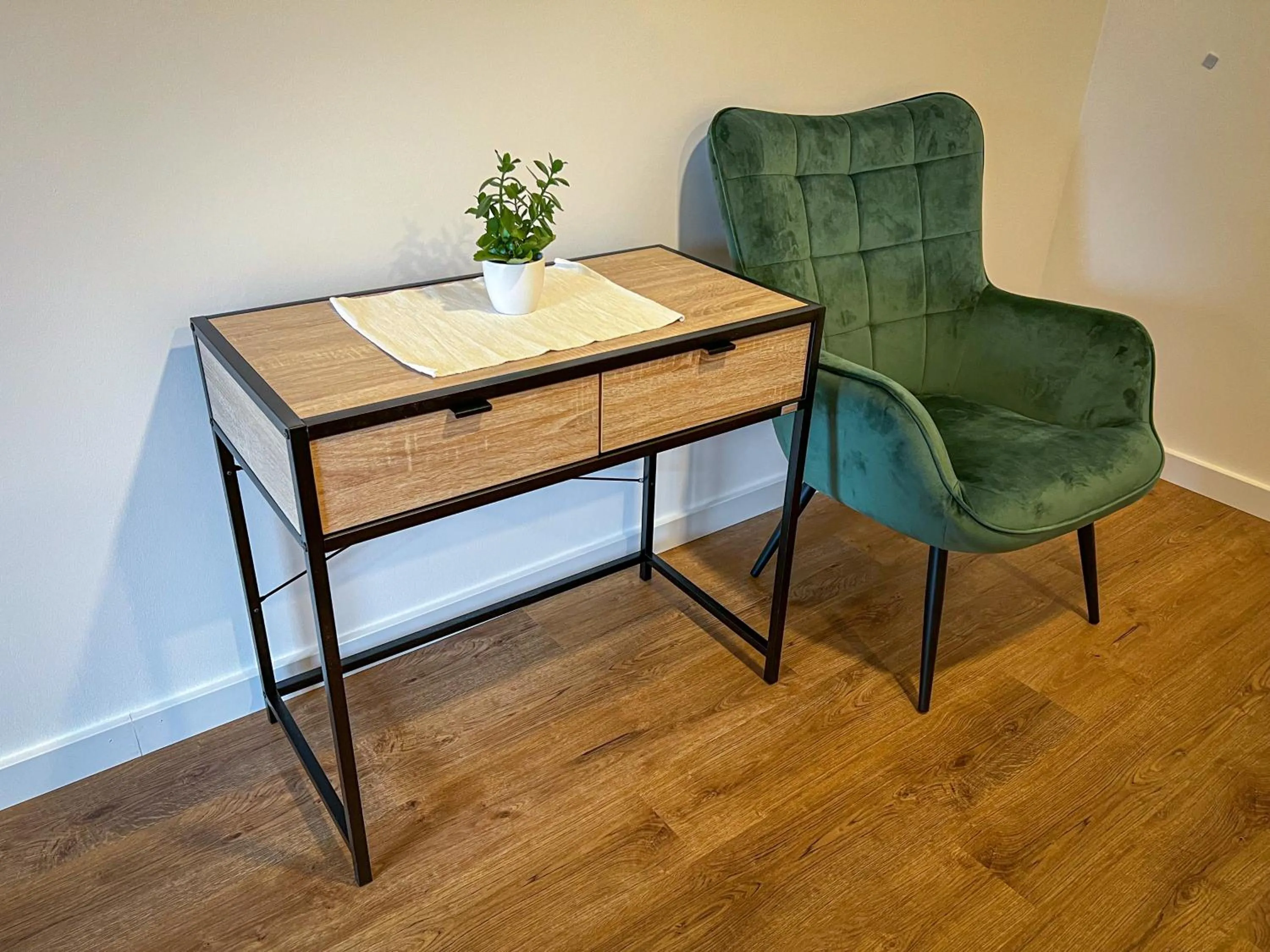 Seating area in Mountain Hotel & Hostel