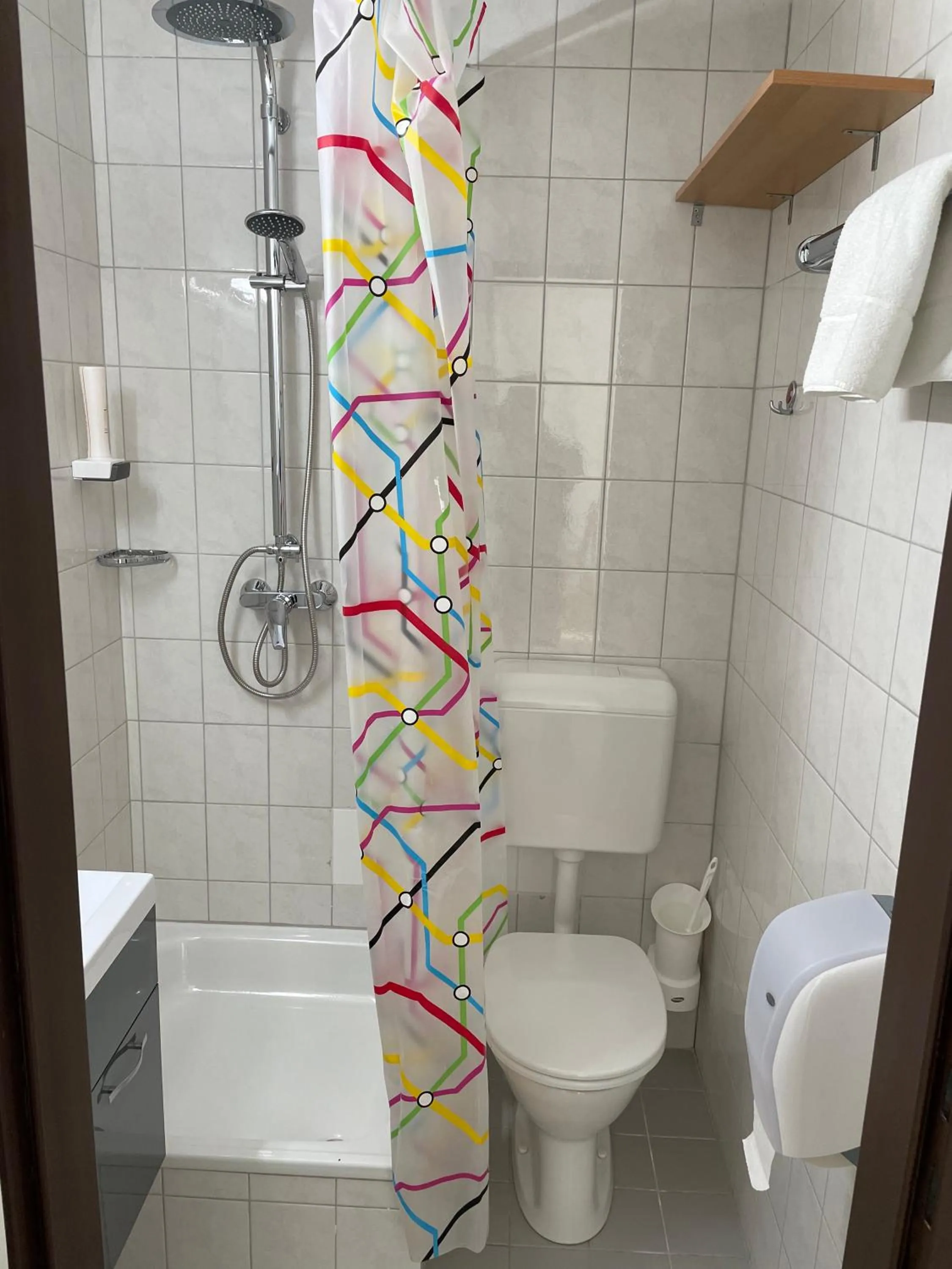 Shower in Mountain Hotel & Hostel