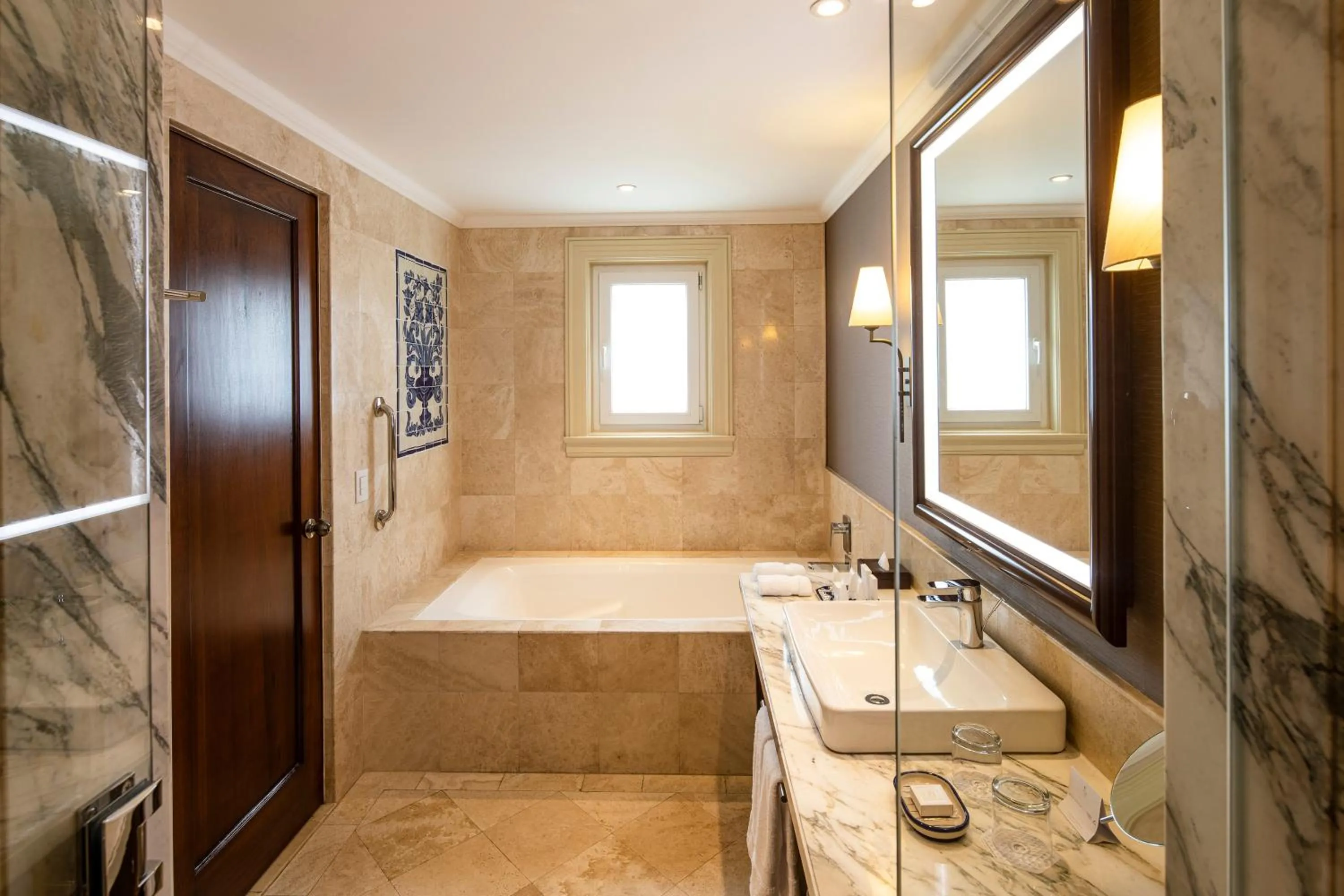 Bathroom in Country Club Lima Hotel – The Leading Hotels of the World