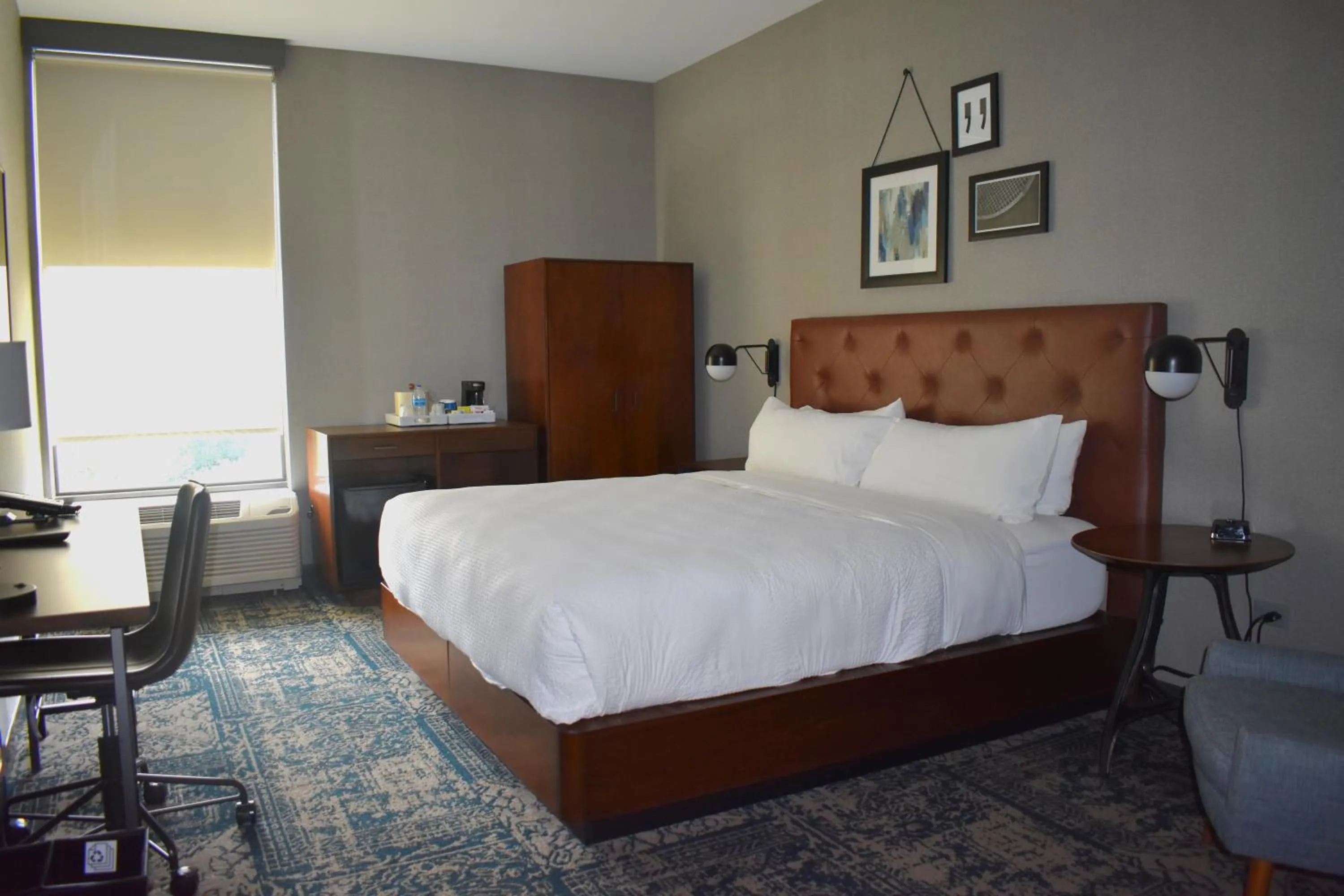 Bed in Four Points by Sheraton Chicago Westchester/Oak Brook