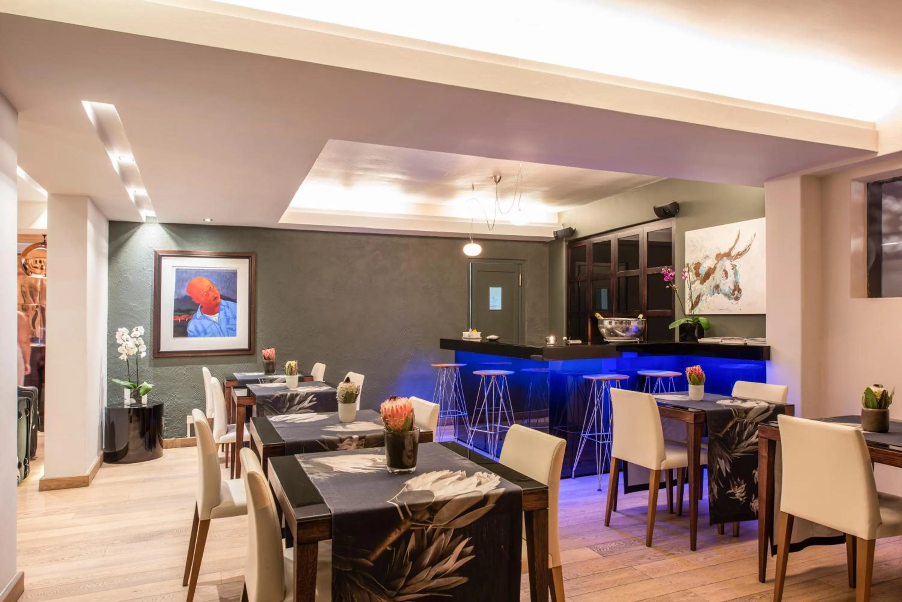 Night in Kensington Place