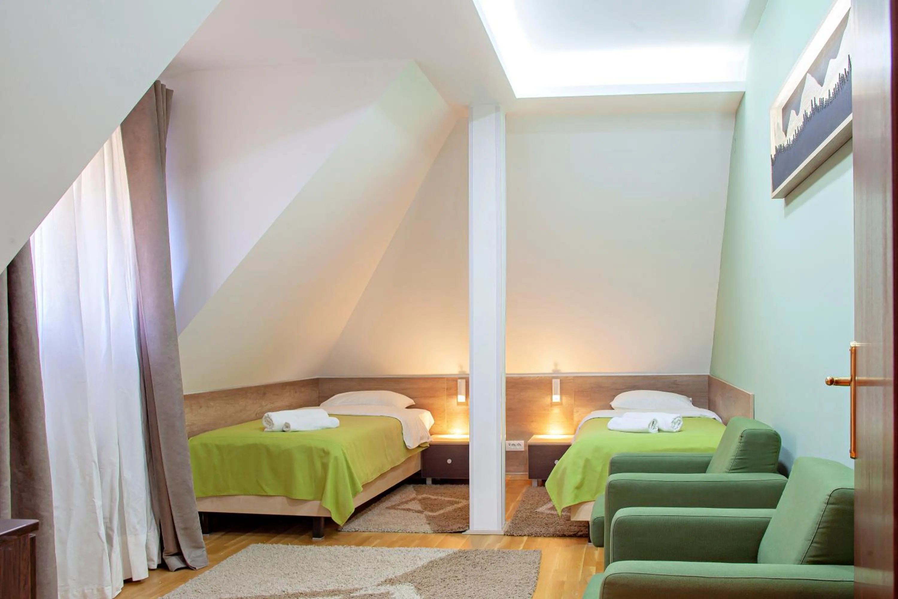 Photo of the whole room, Bed in Hotel Junior