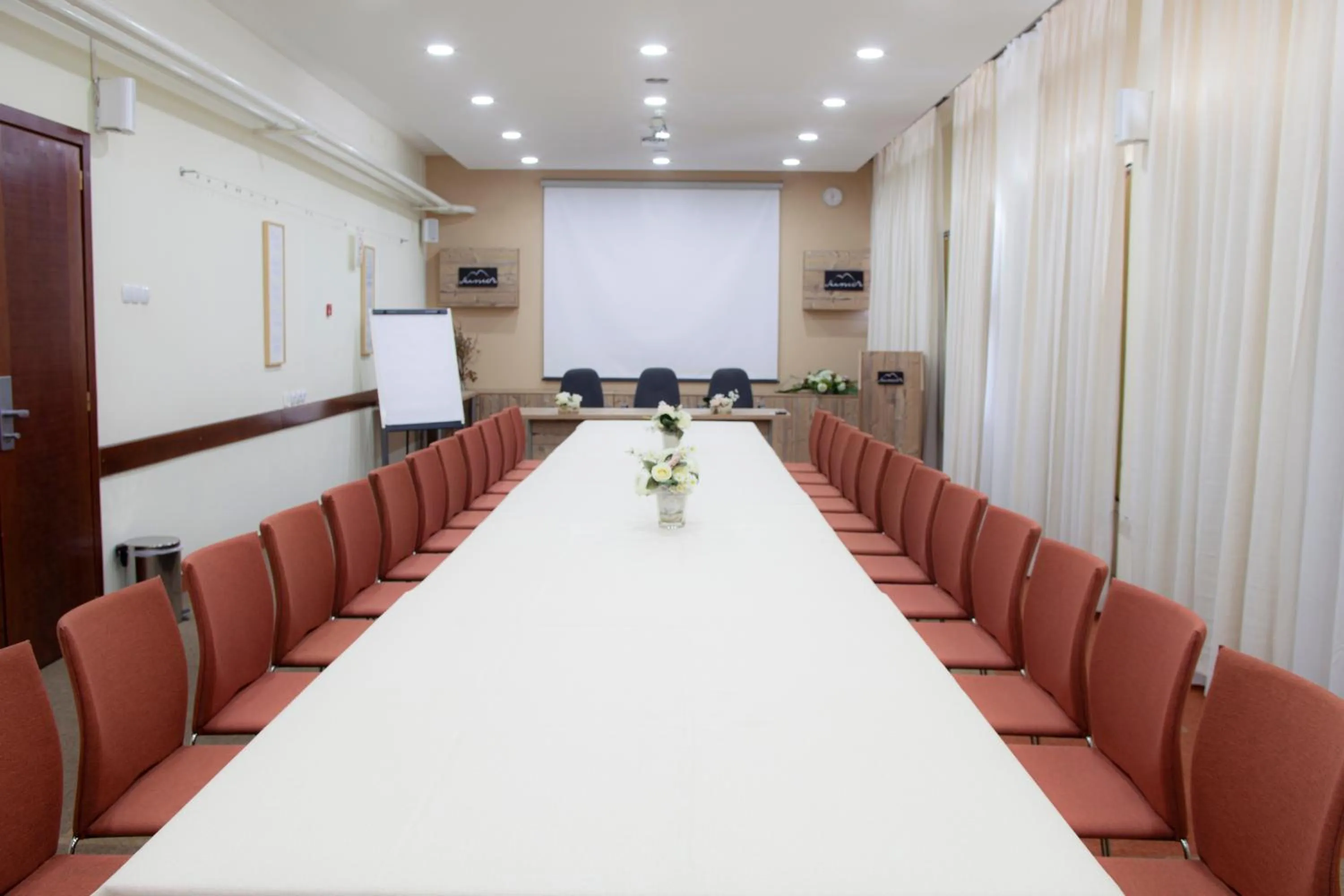 Meeting/conference room in Hotel Junior